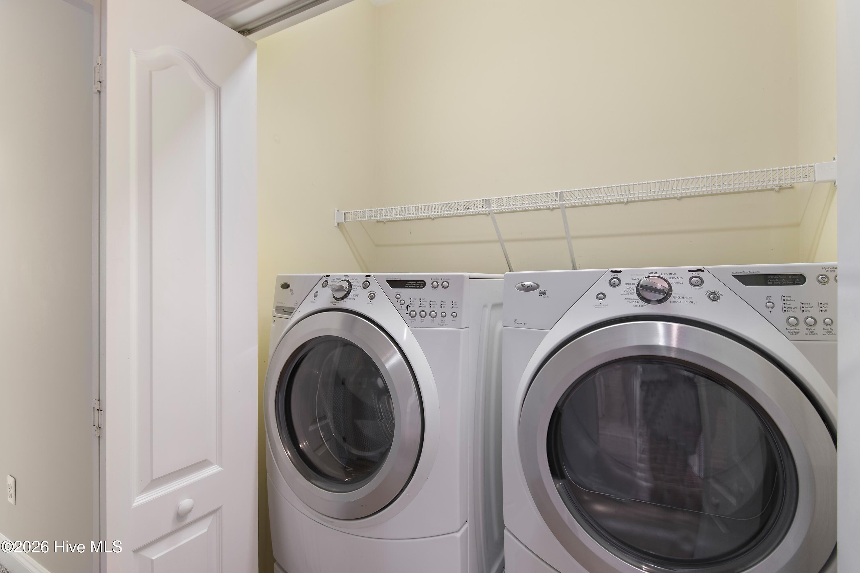 100561383 | Photo 28