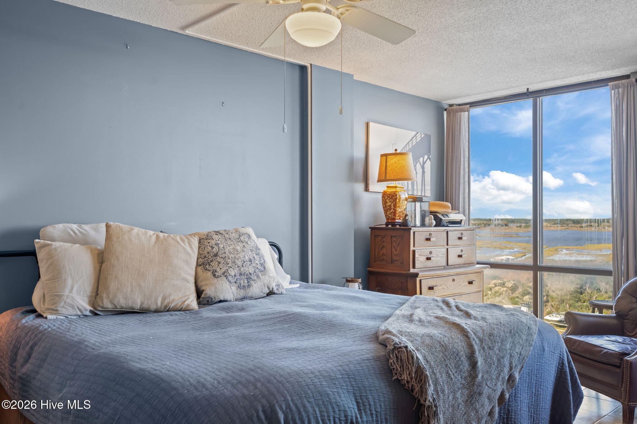 100547887 | Photo 21