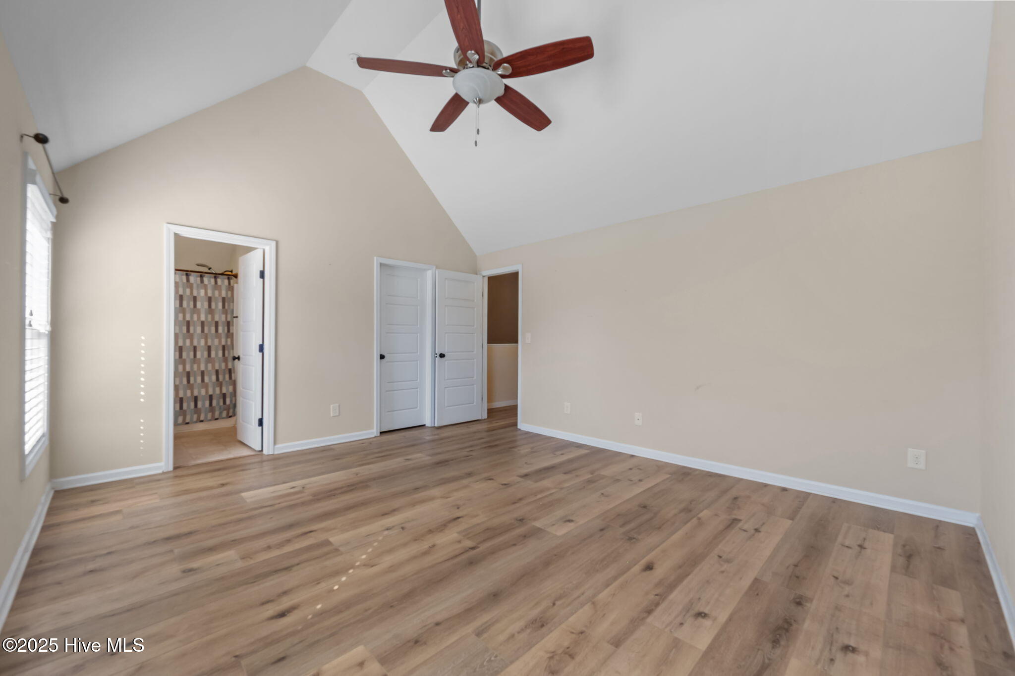 100538914 | Photo 20