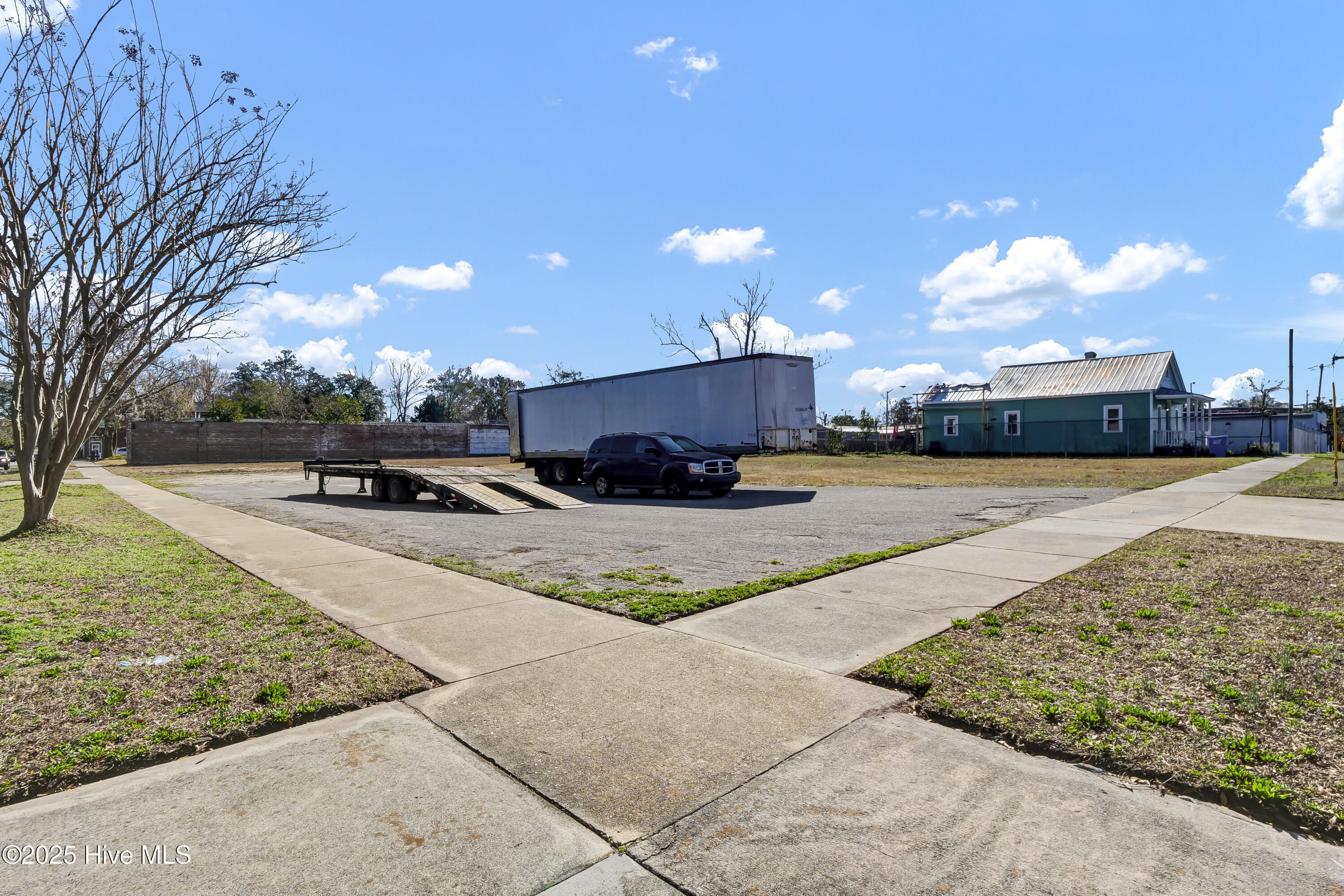 100490623 | Photo 41