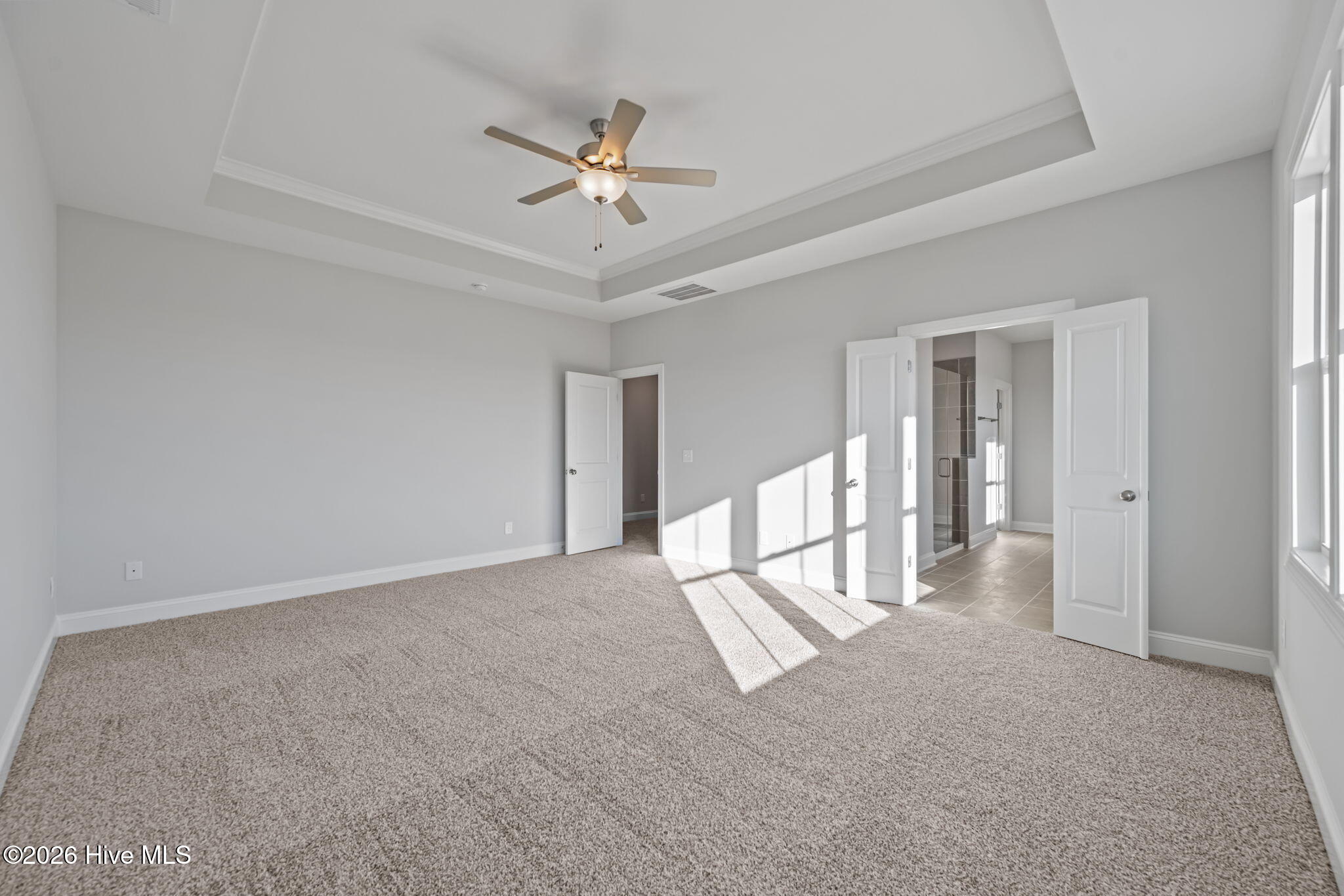 100566681 | Photo 38