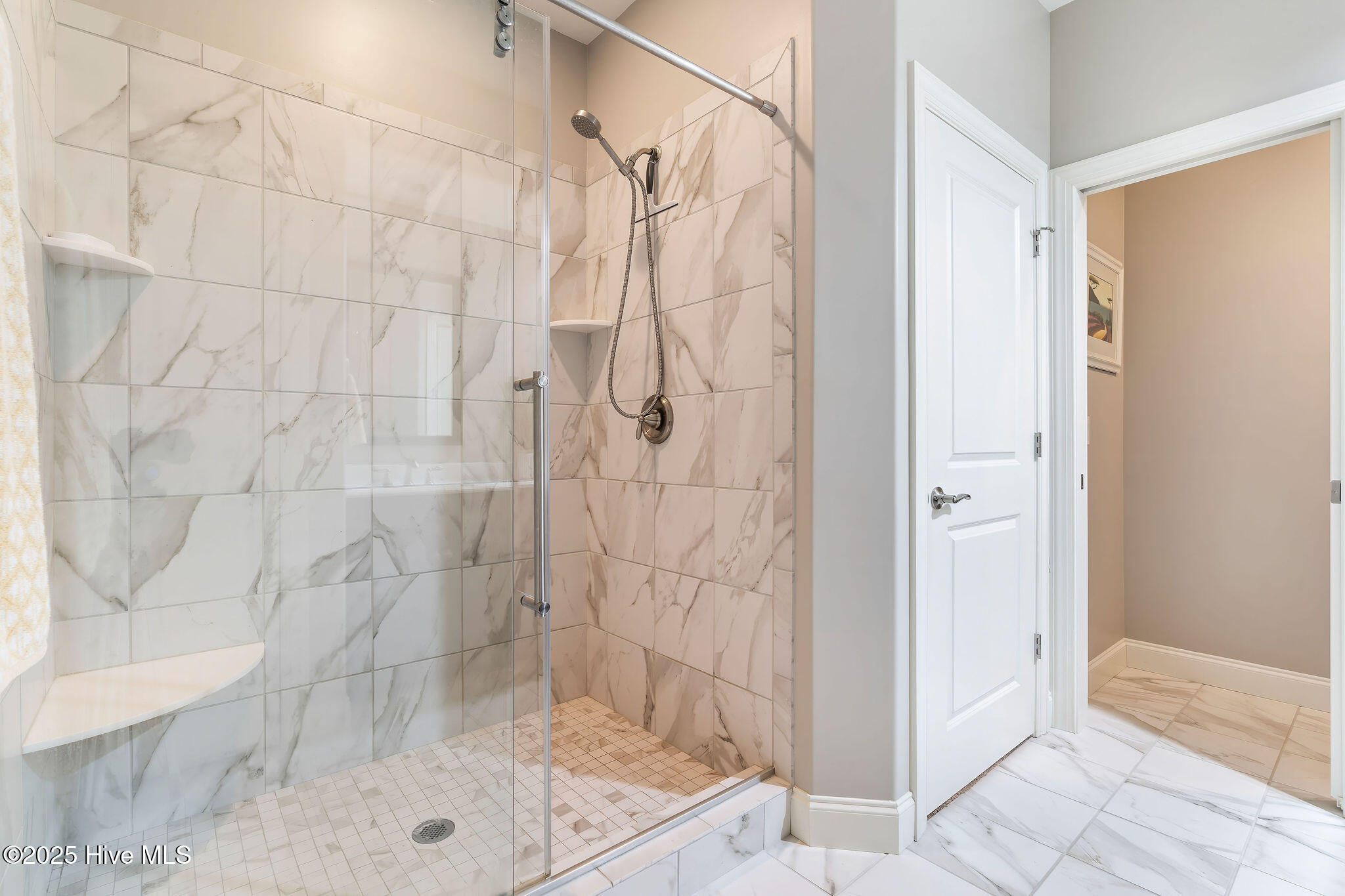 100542604 | Photo 37