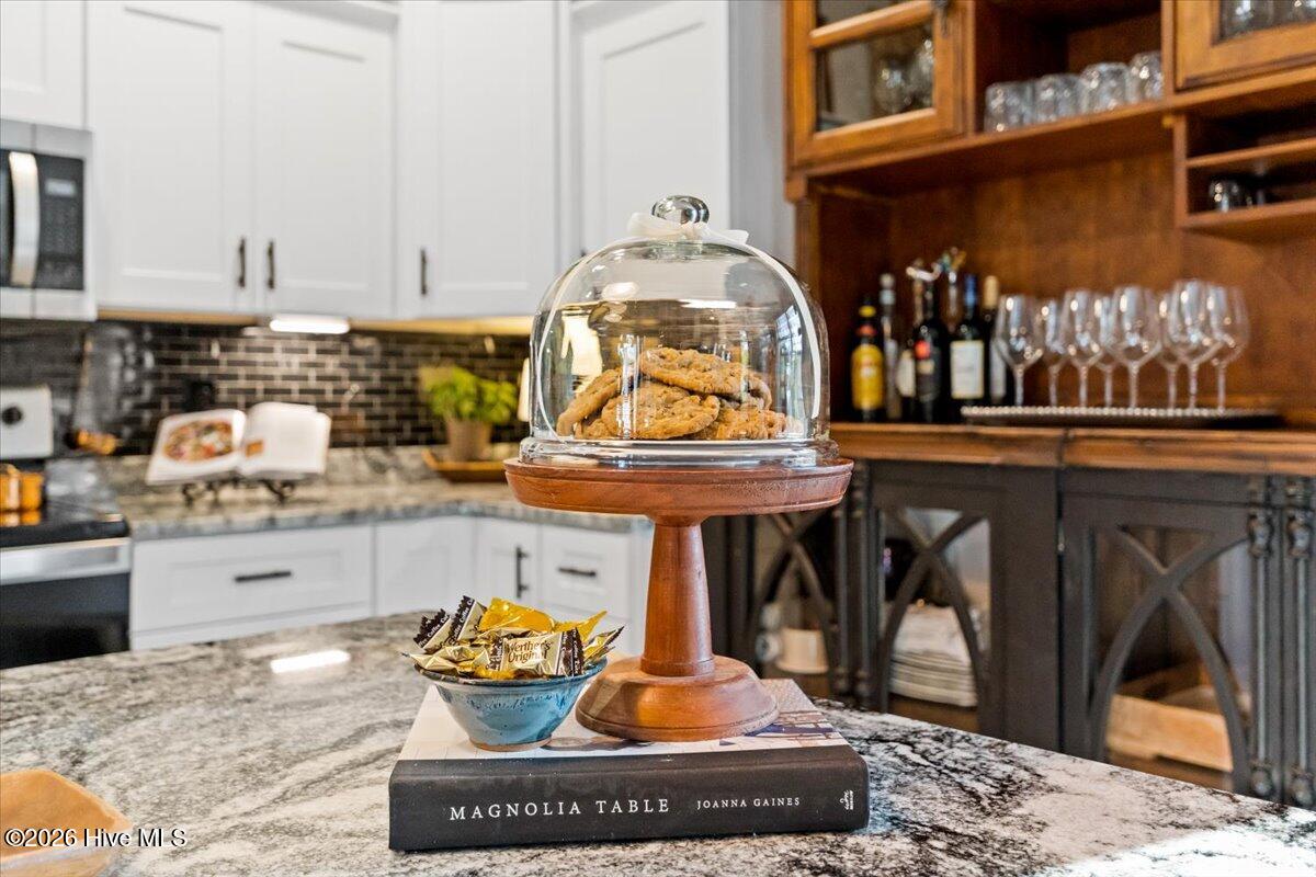 100548136 | Photo 44