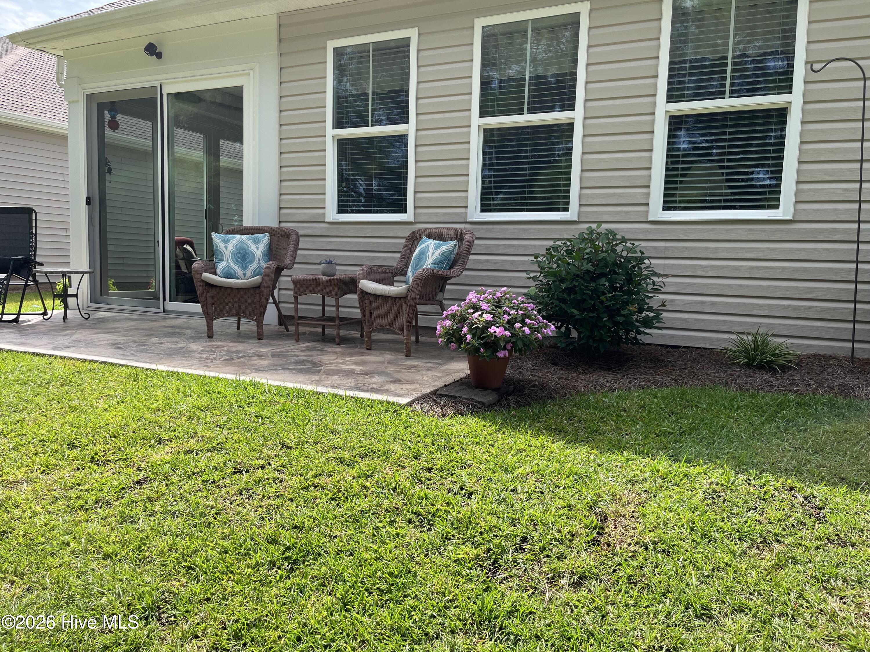 100555117 | Photo 38