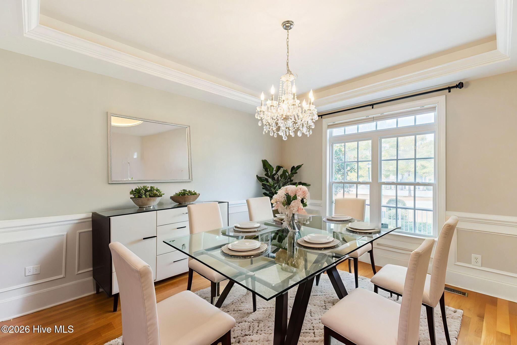 100553307 | Photo 34