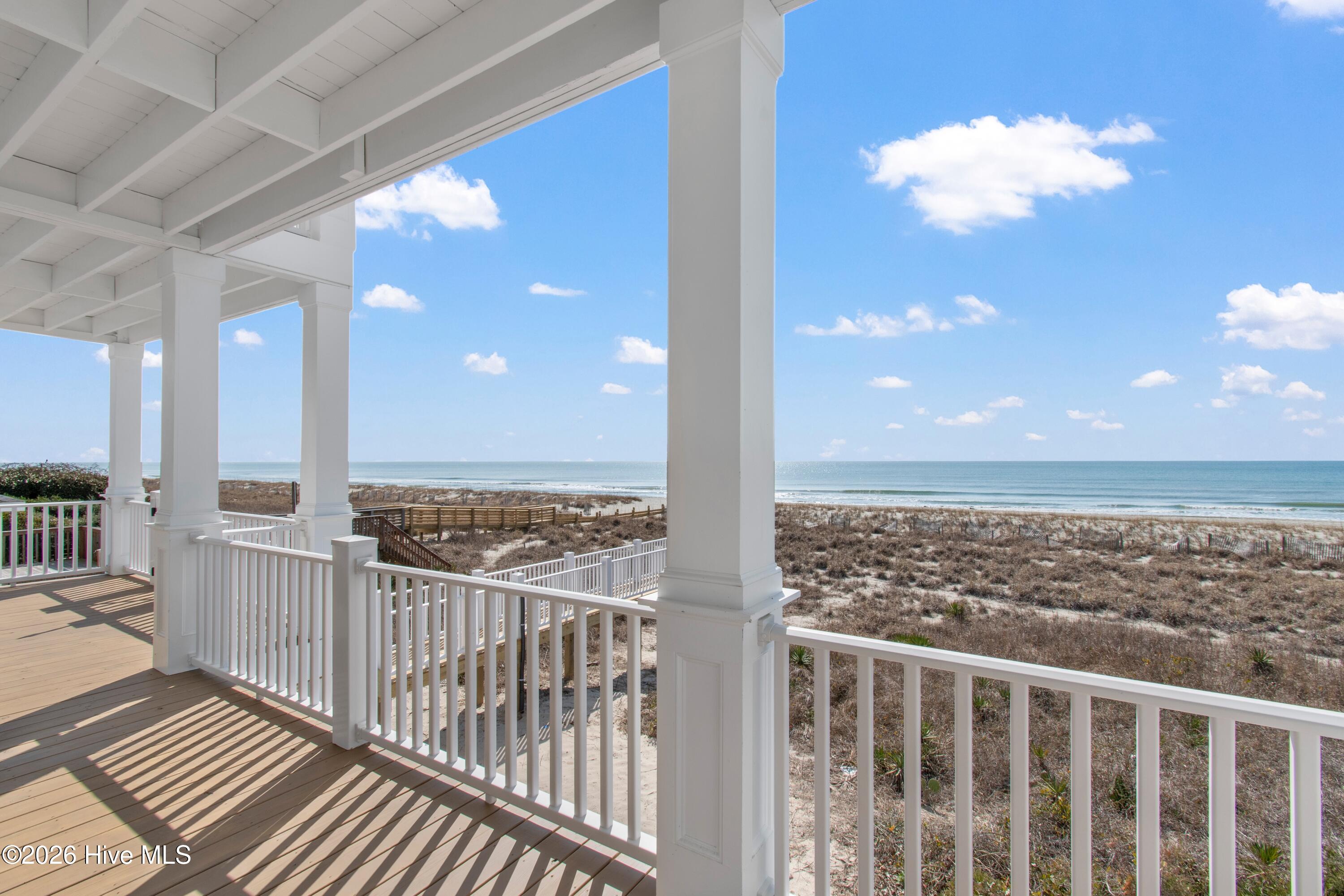 100525710 | Photo 59