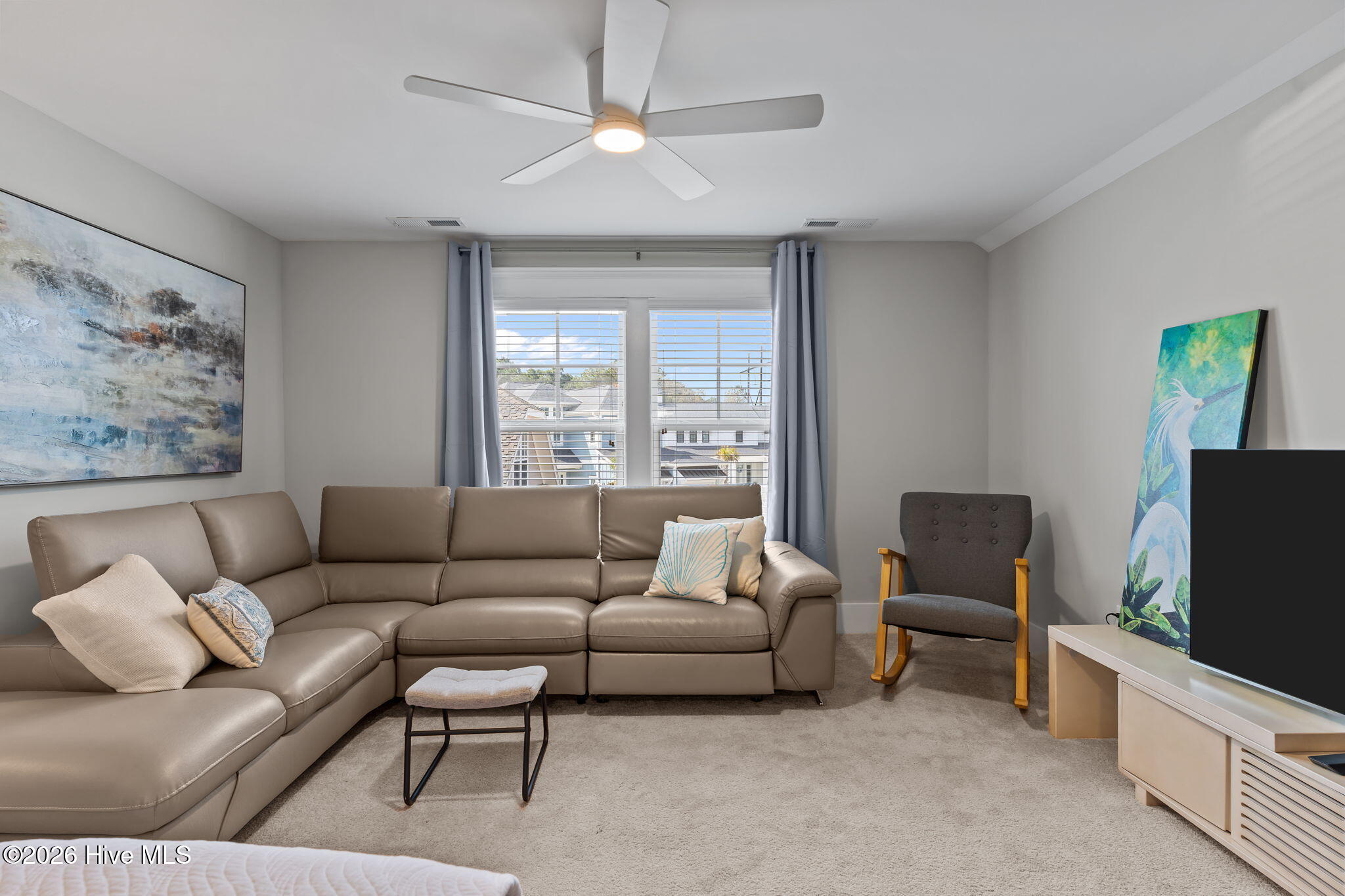 100559704 | Photo 25