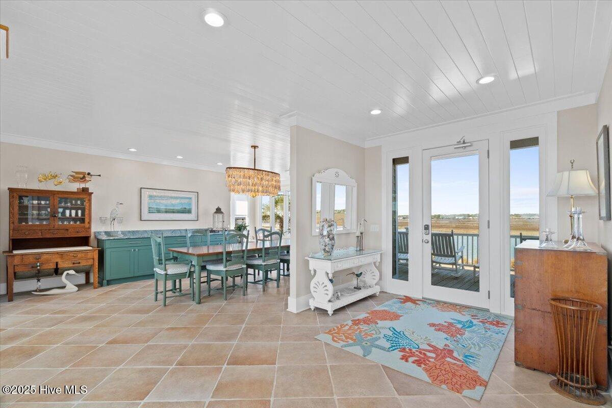 100491372 | Photo 16