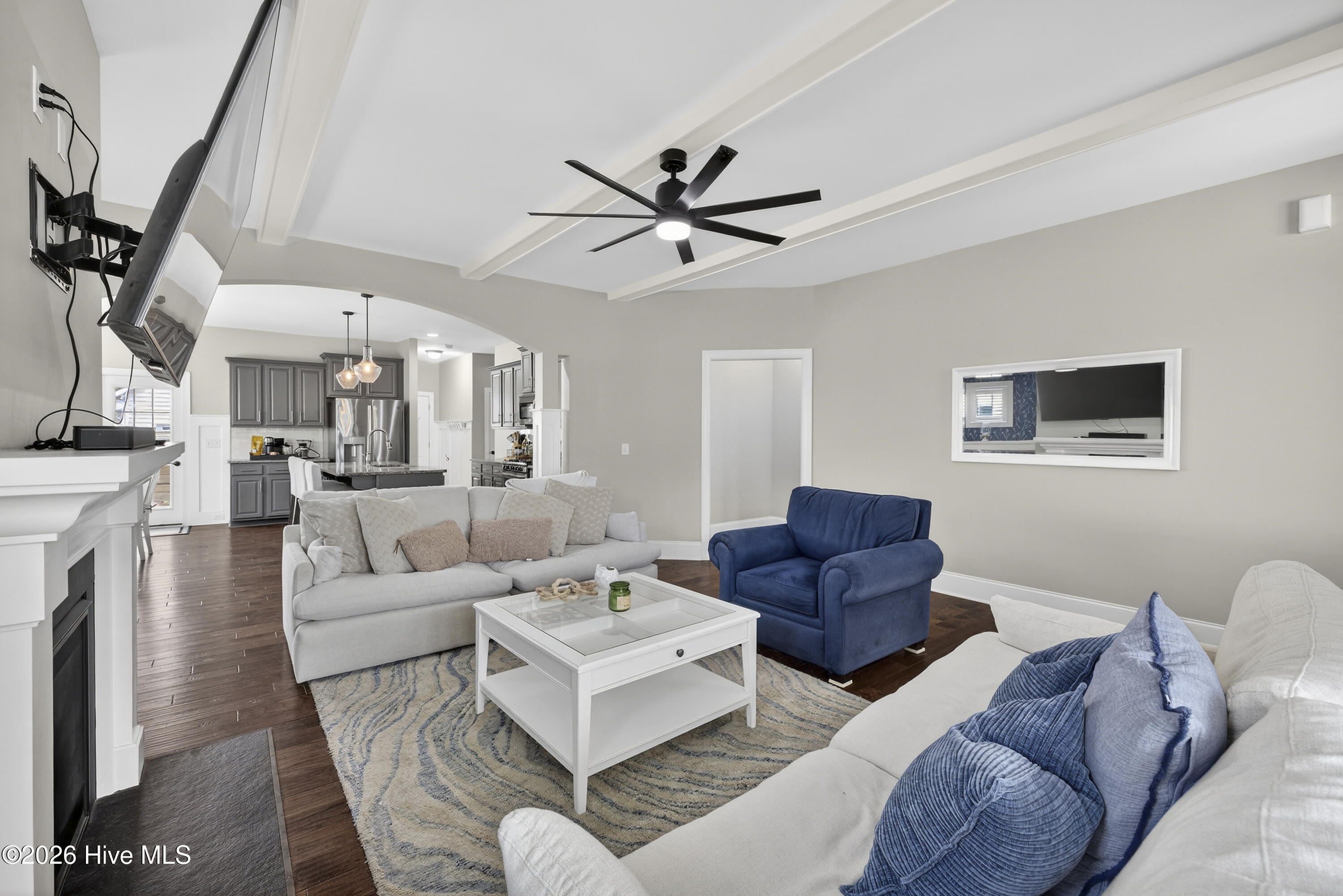 100562294 | Photo 12