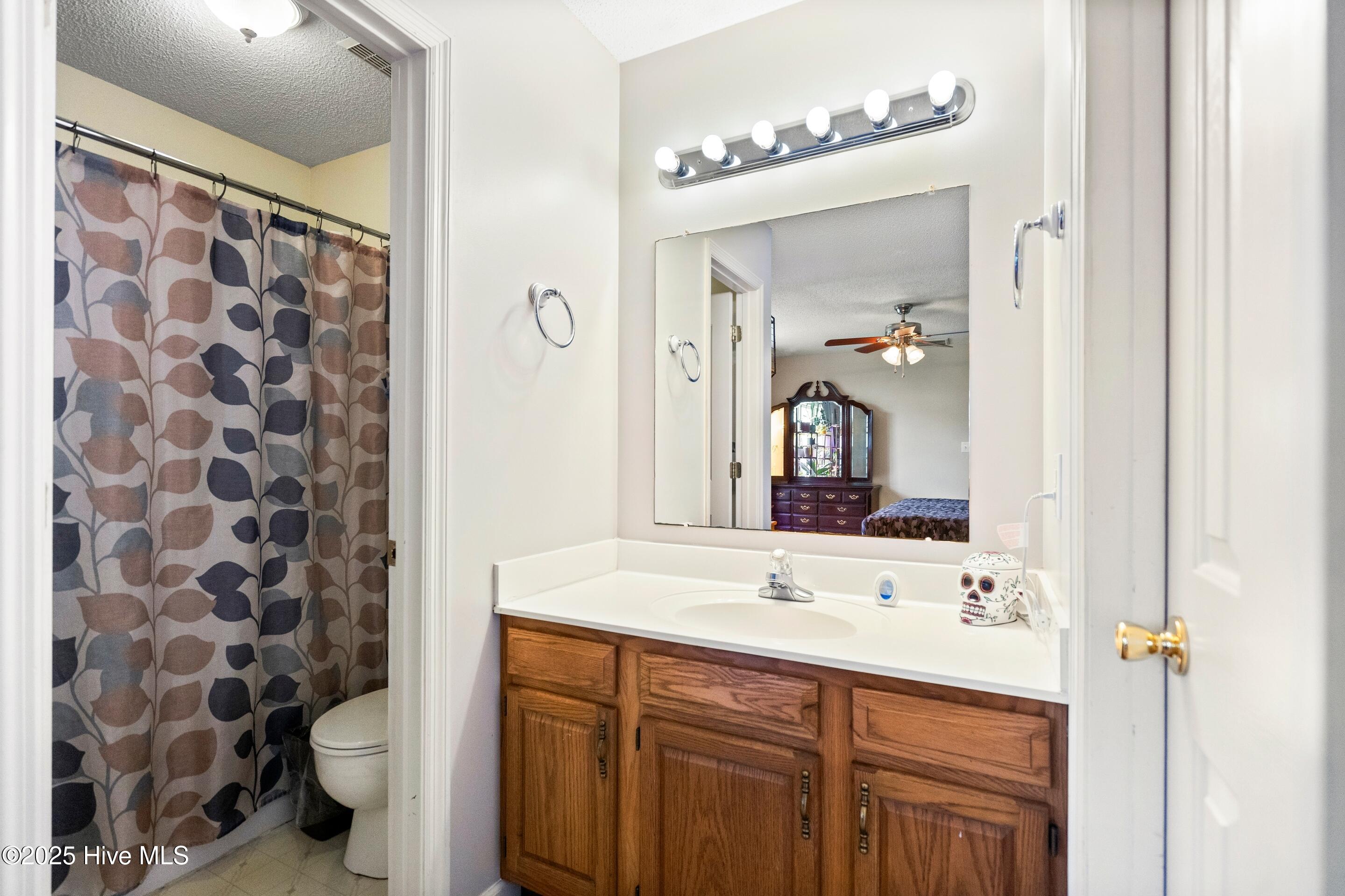 100515616 | Photo 28