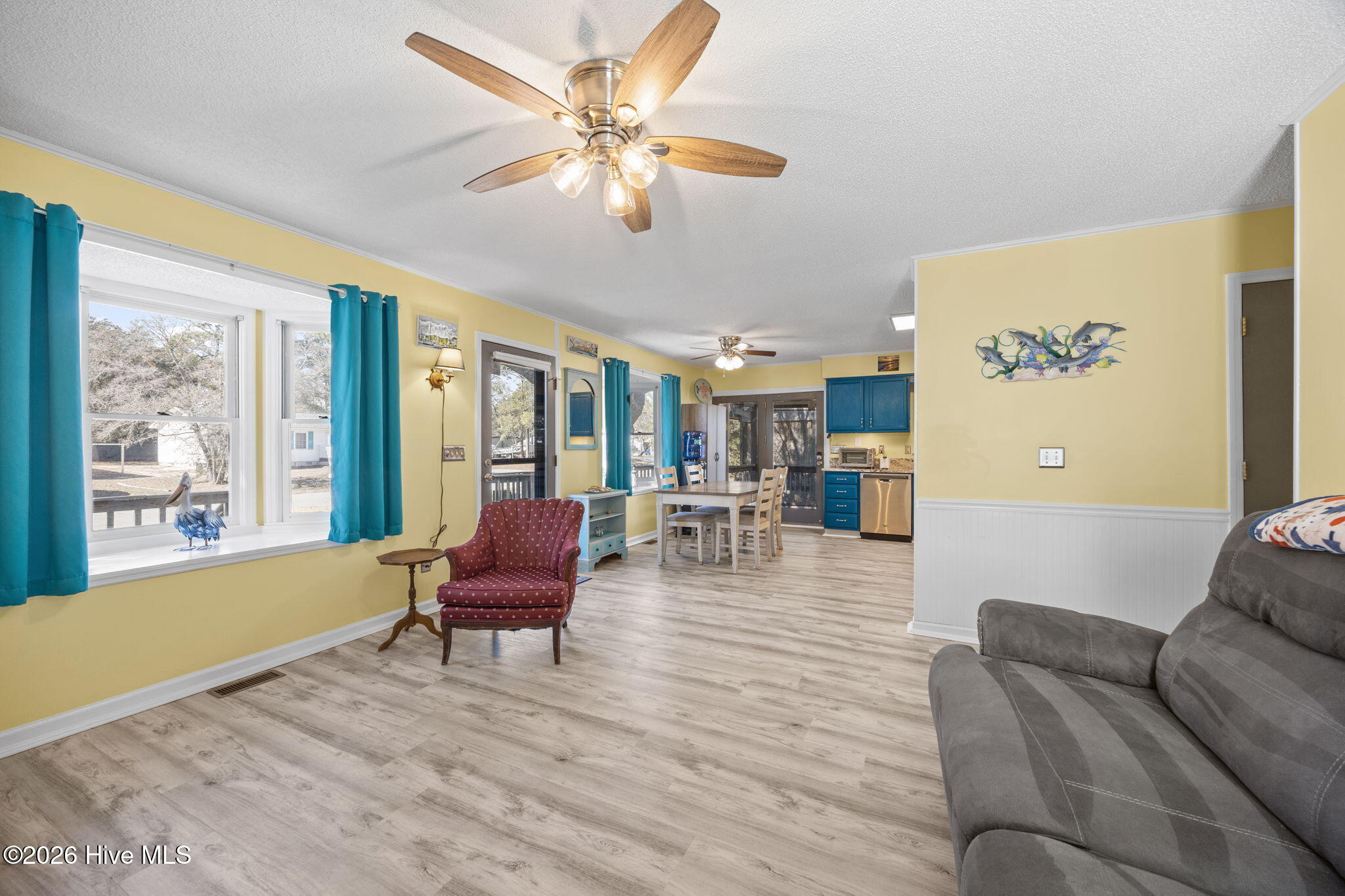 100554594 | Photo 15