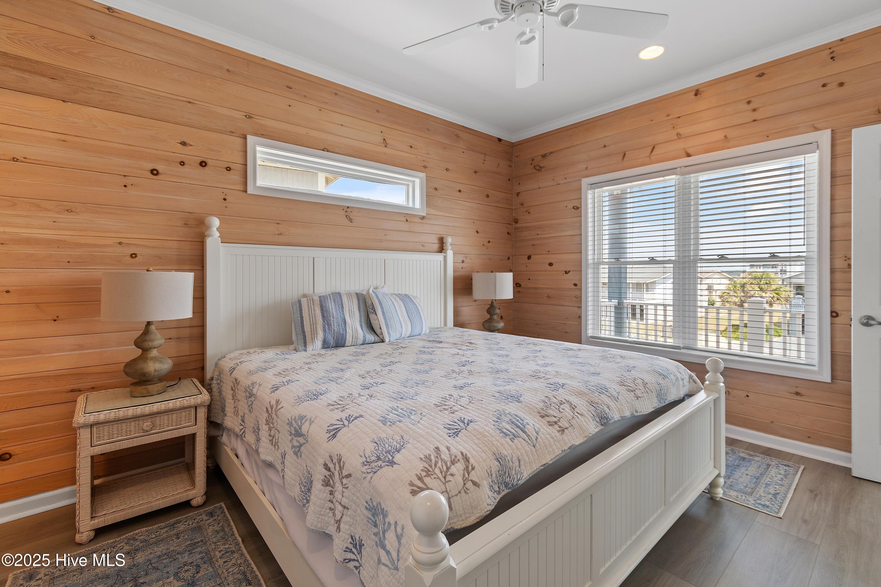 100554405 | Photo 26