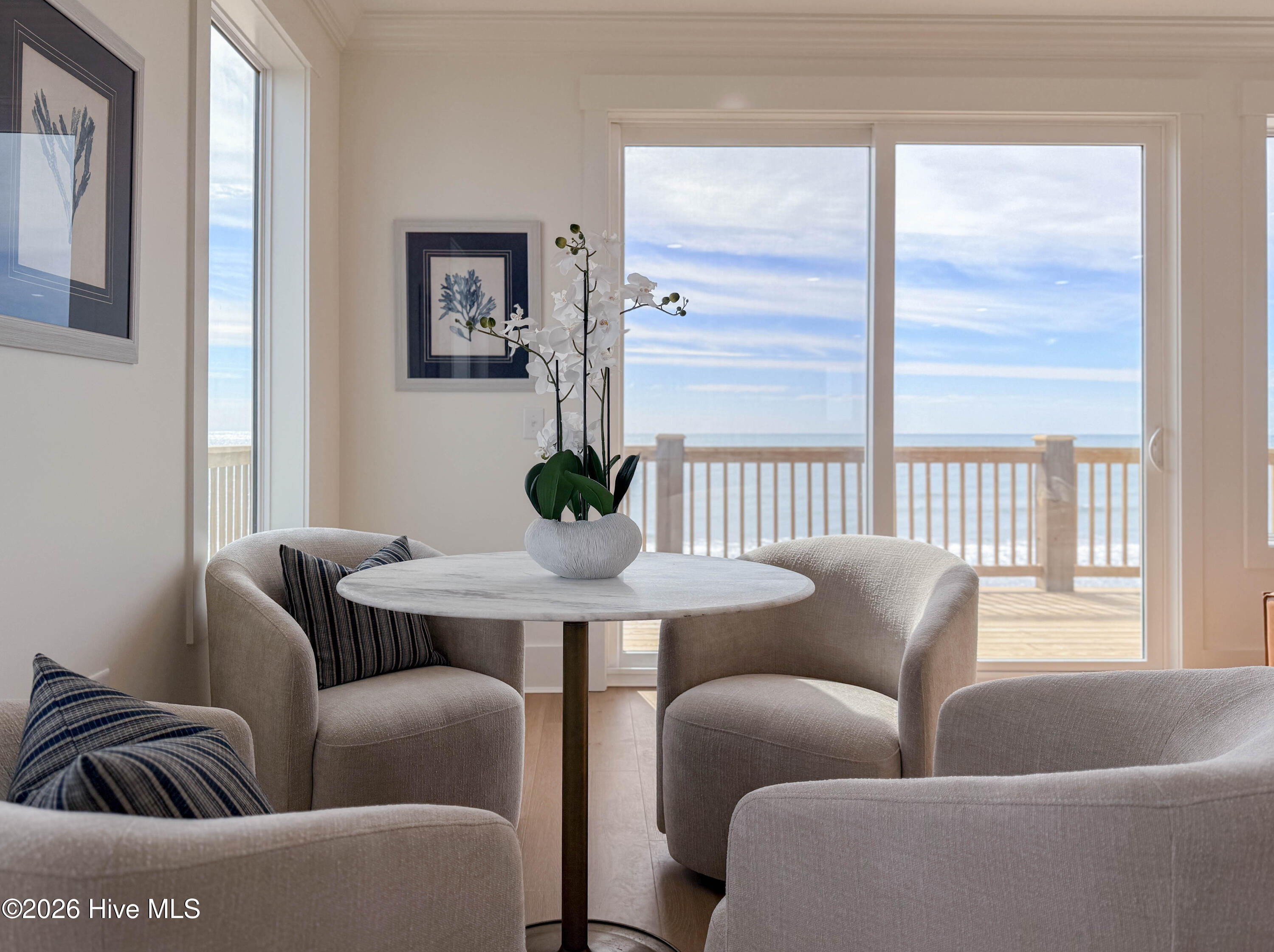 100508020 | Photo 16