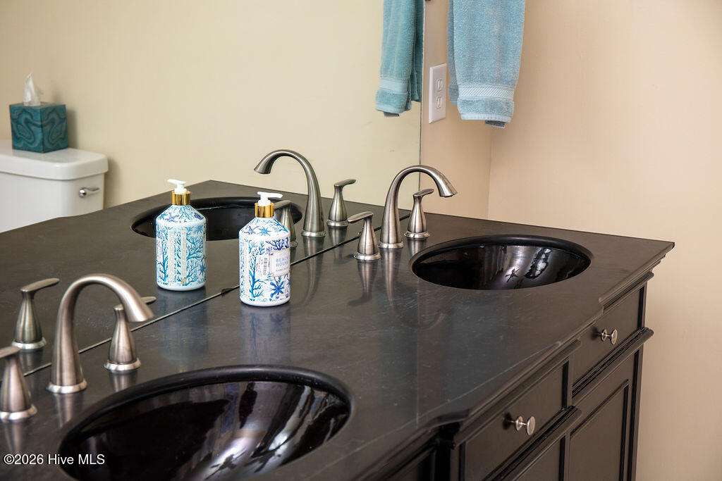 100557478 | Photo 34