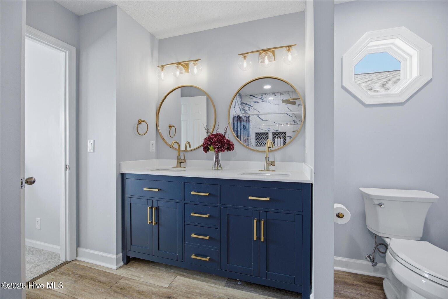 100558776 | Photo 28