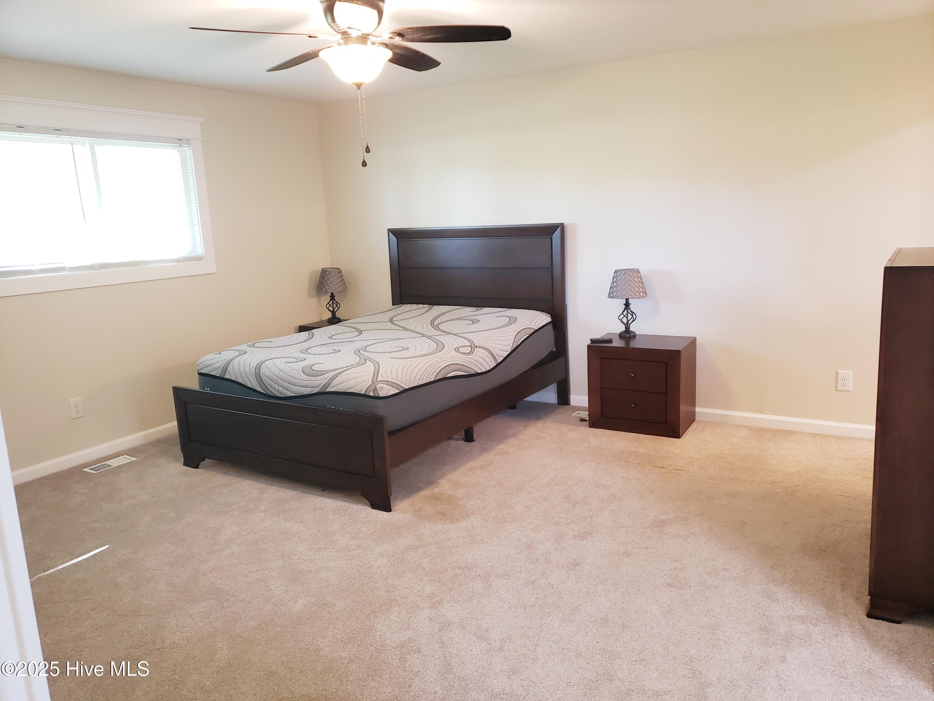 100520817 | Photo 24