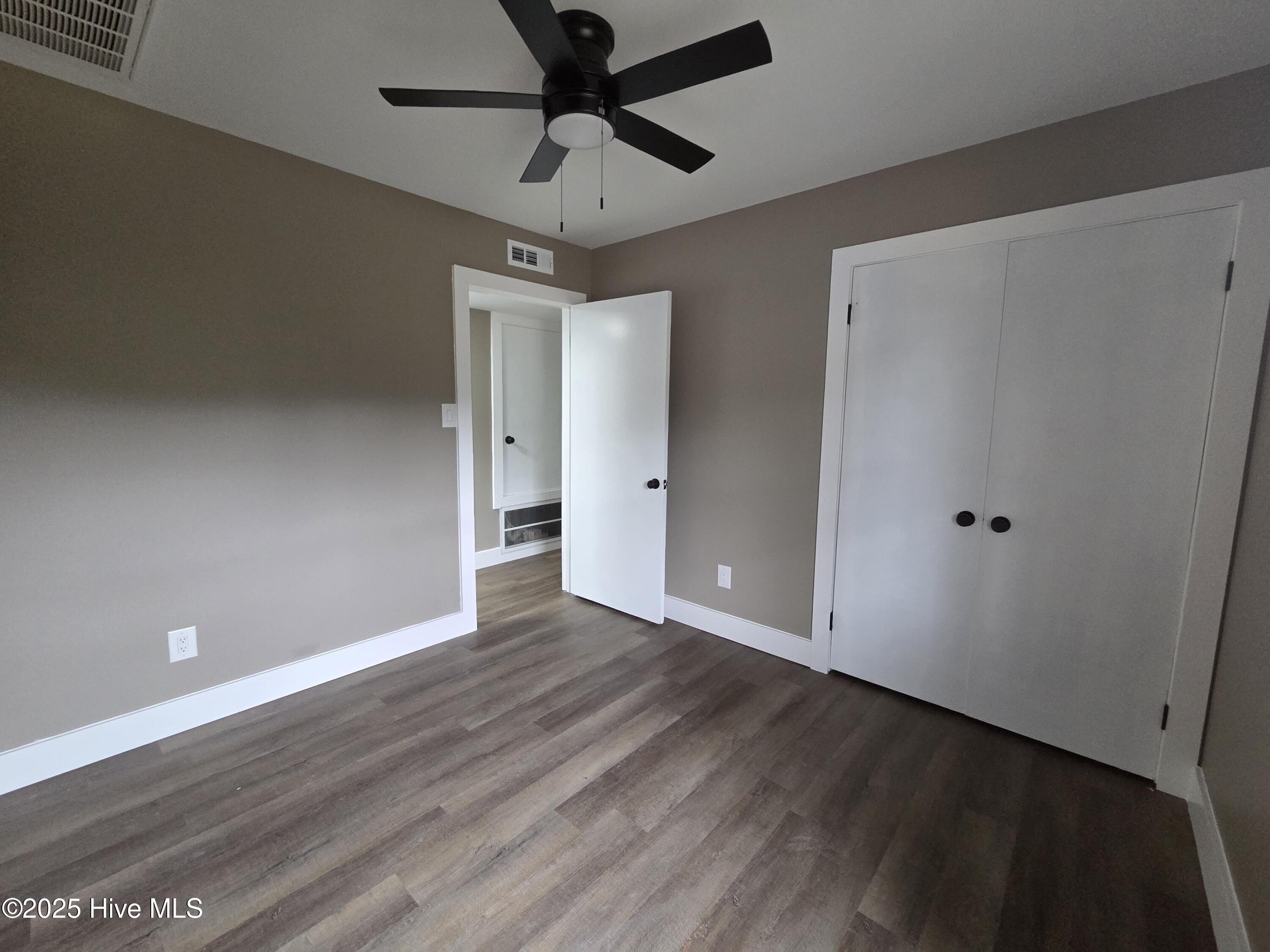 100546871 | Photo 16