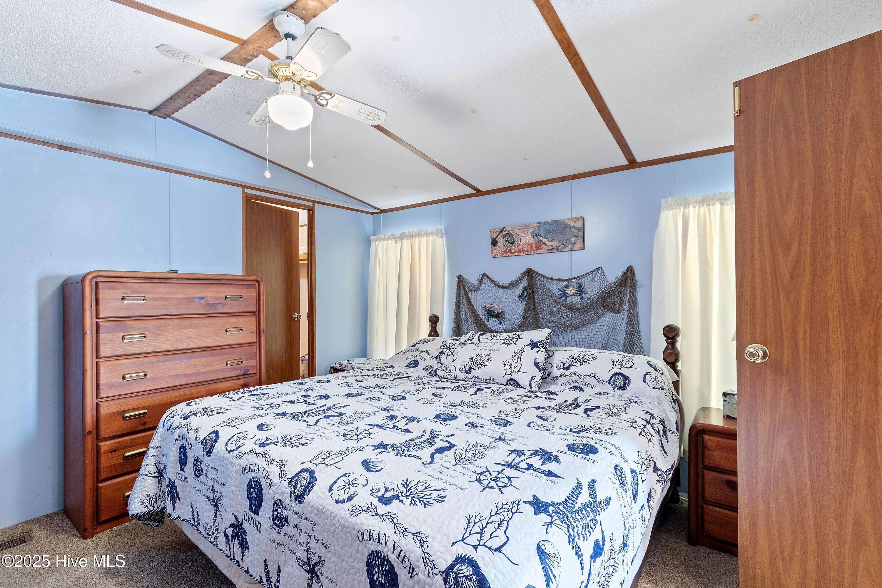 100543212 | Photo 22