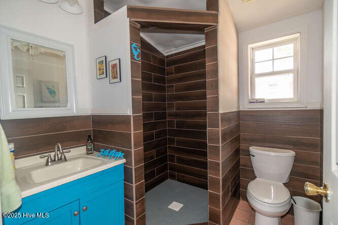 100528759 | Photo 42