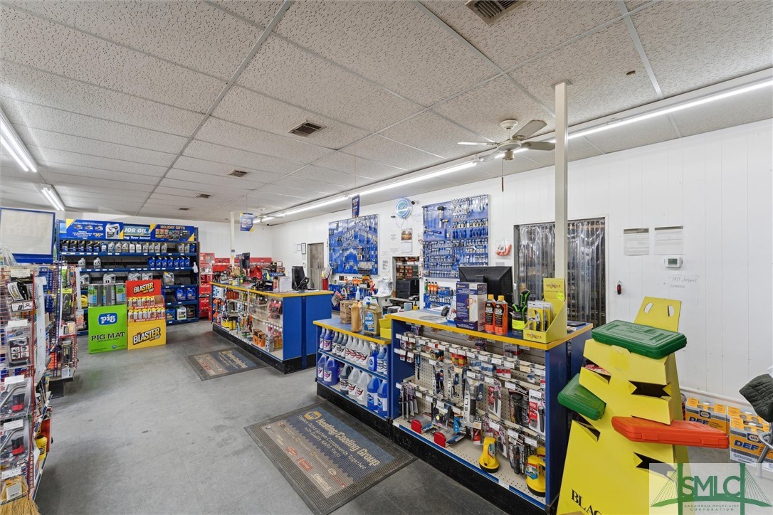 1564 Dean Forest Road, Savannah, GA, 31408