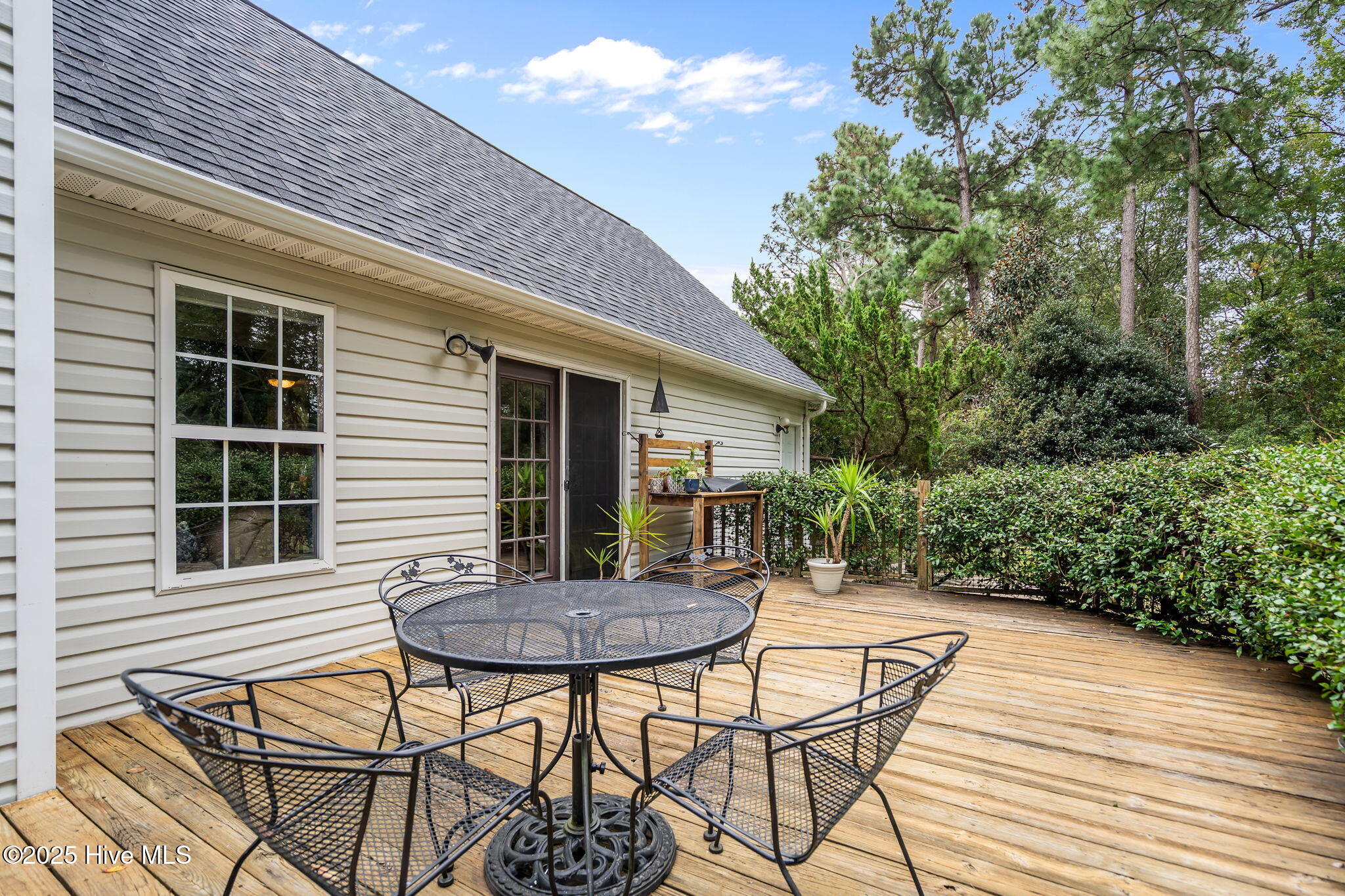 100543555 | Photo 47