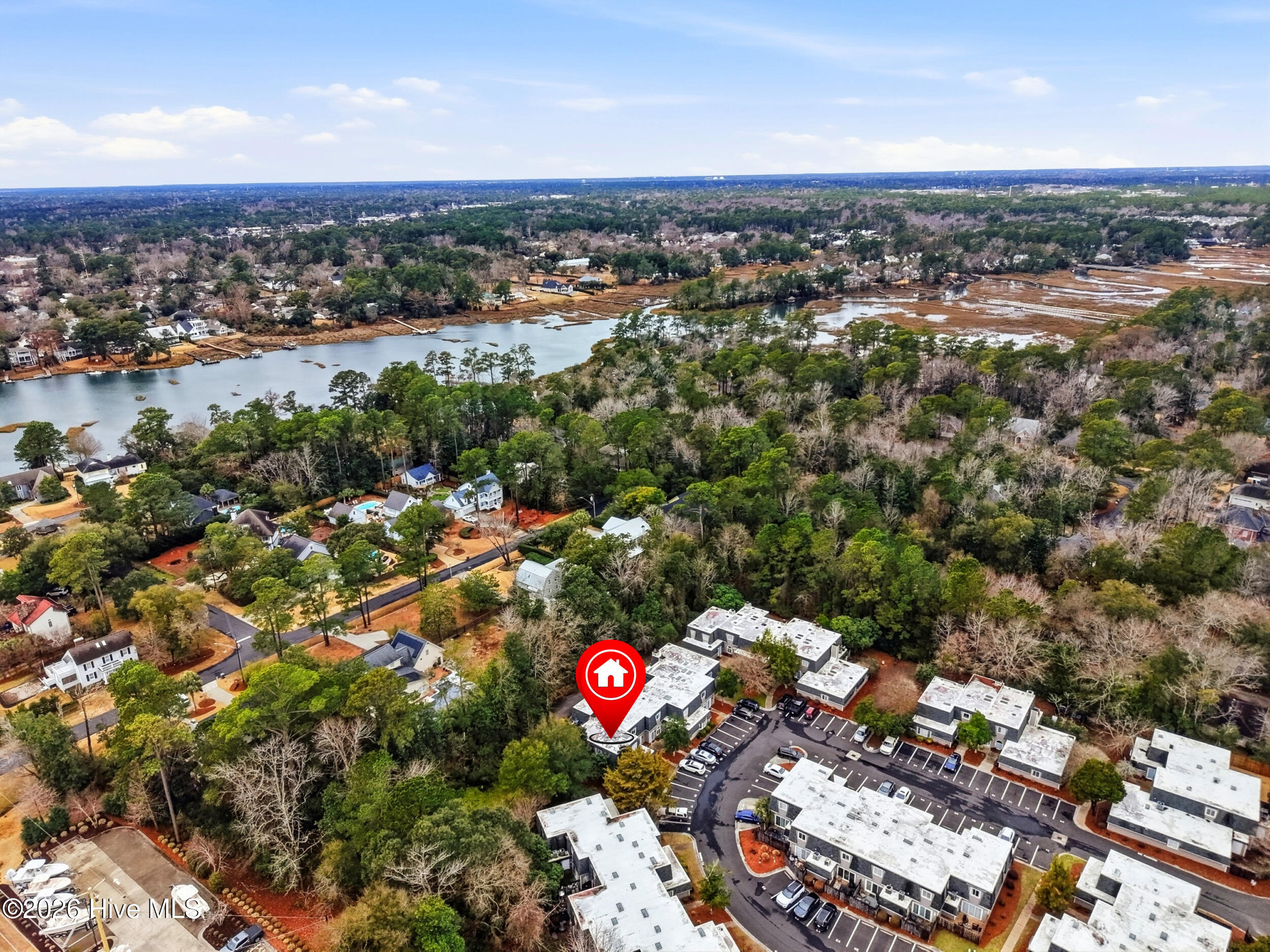 100557248 | Photo 40