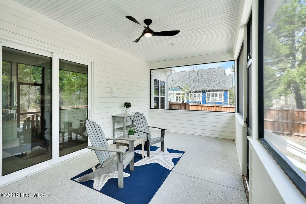 100564545 | Photo 38