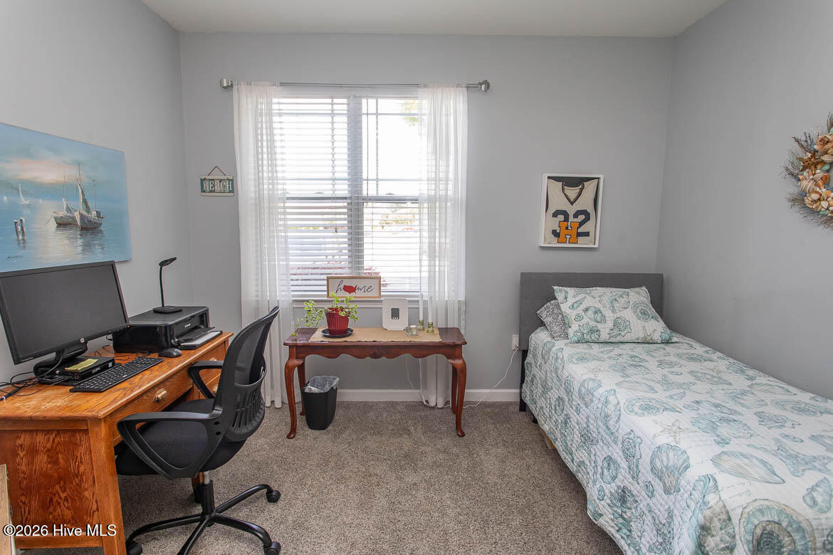 100496109 | Photo 25