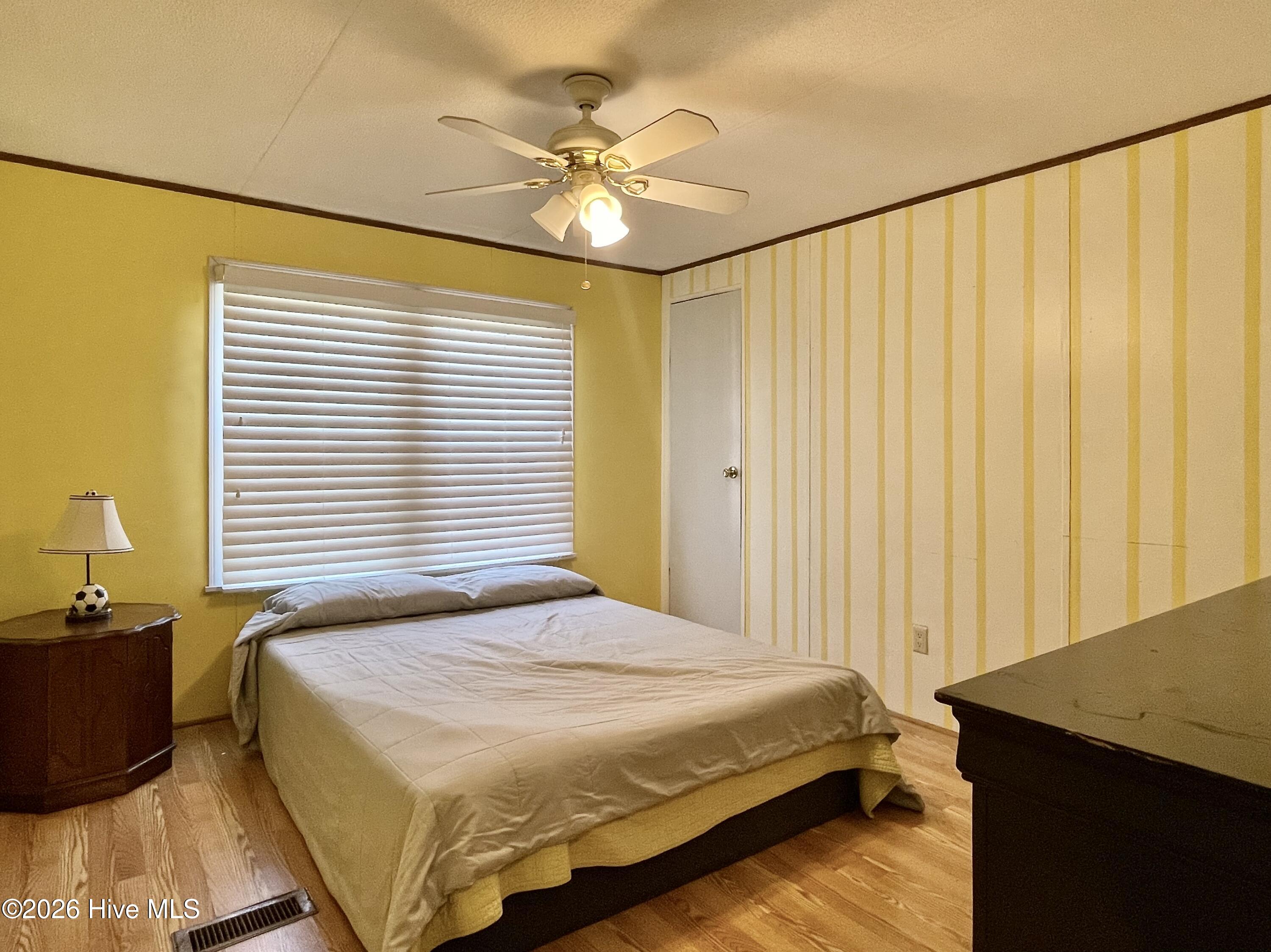 100569888 | Photo 28