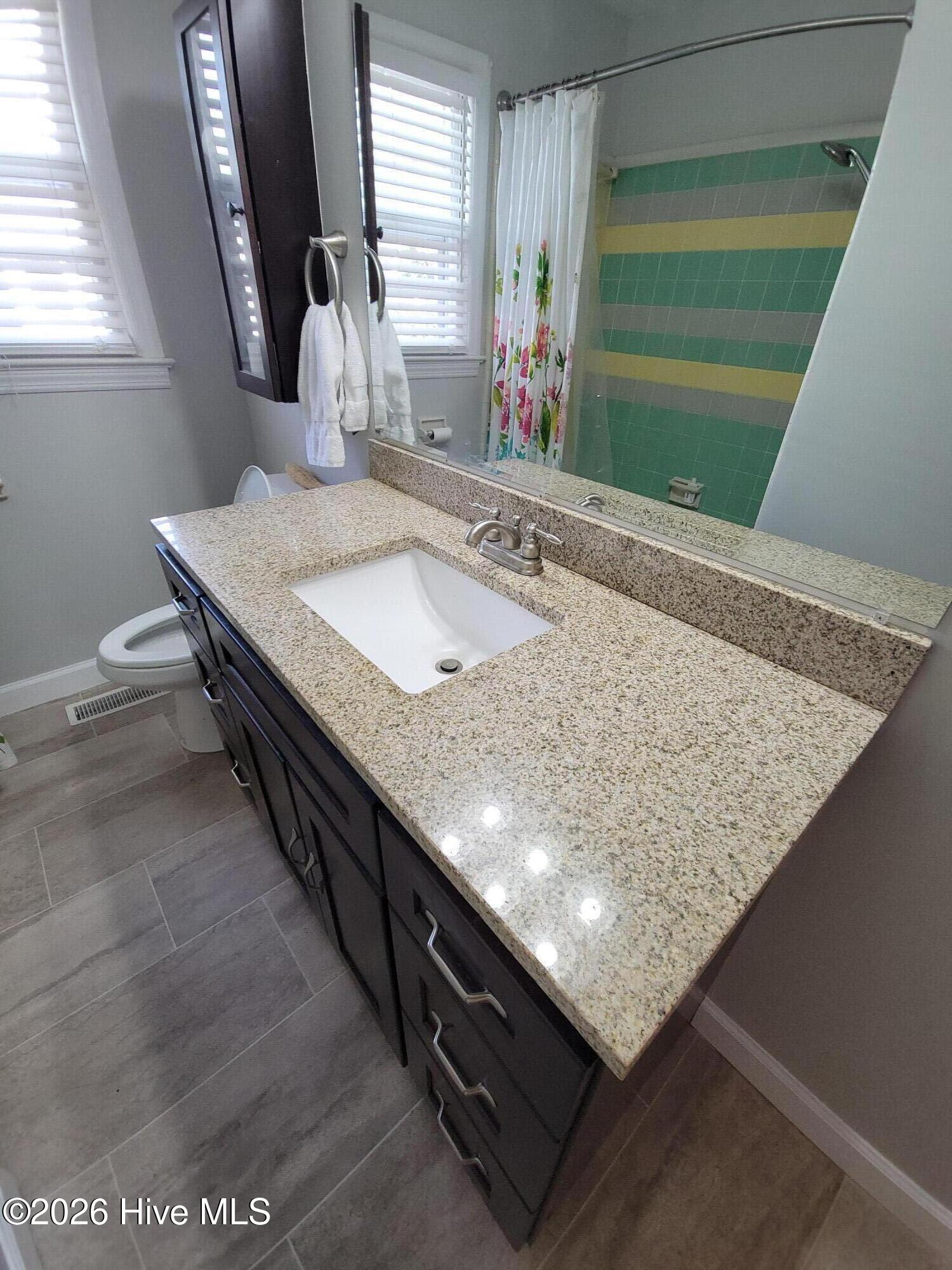 100554451 | Photo 15