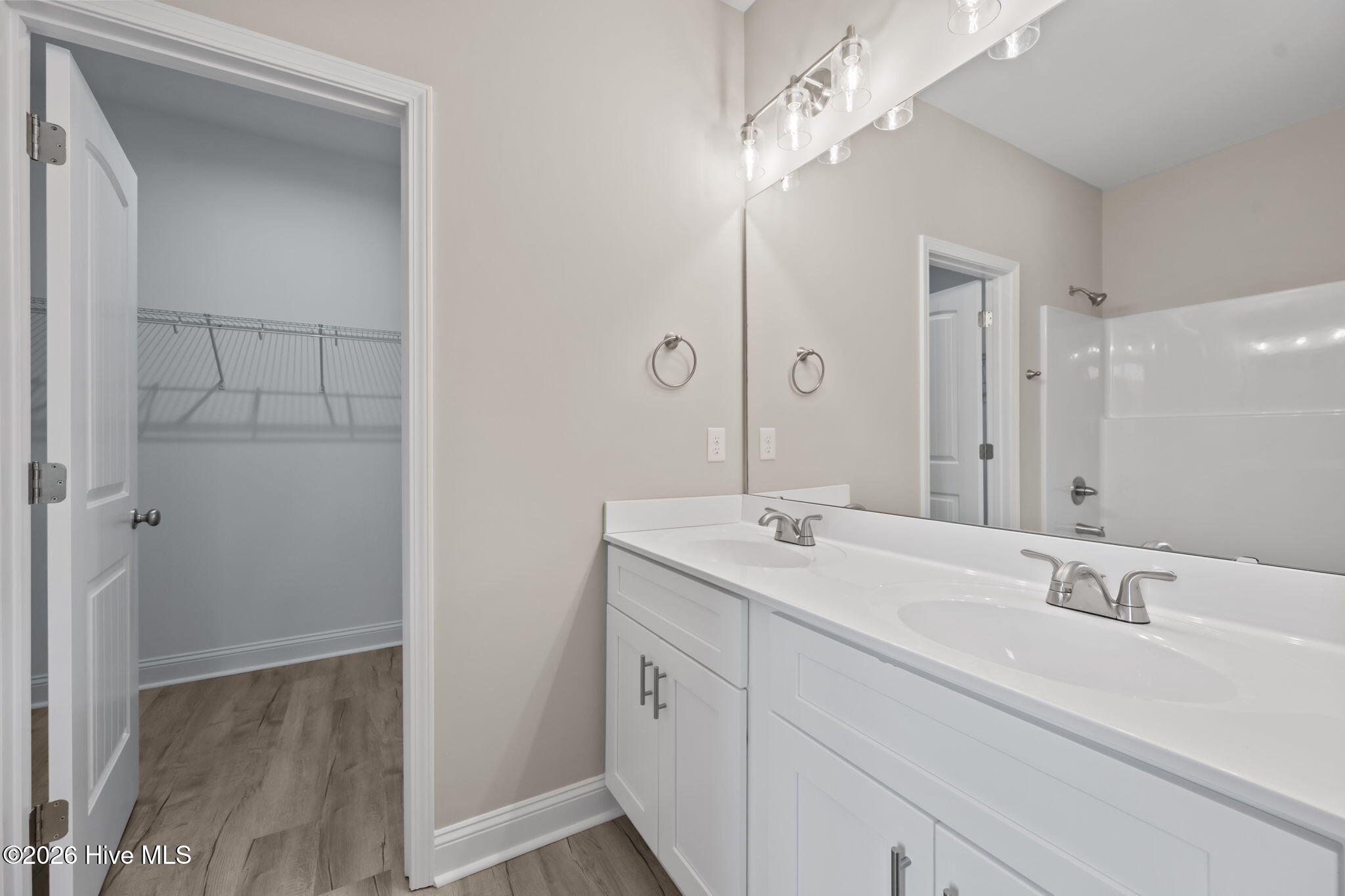 100550226 | Photo 10