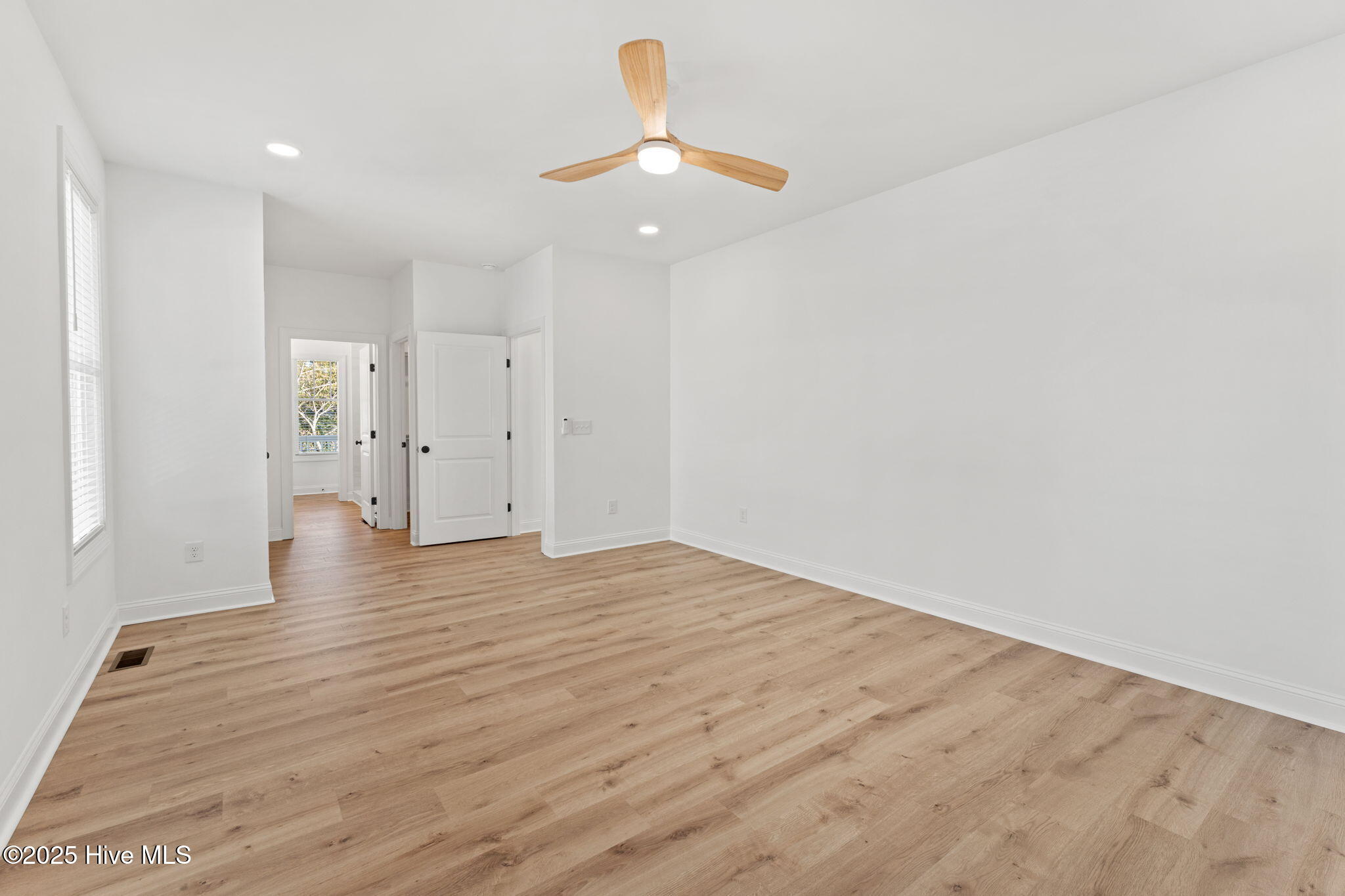 100539772 | Photo 19