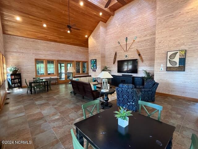 100458901 | Photo 19