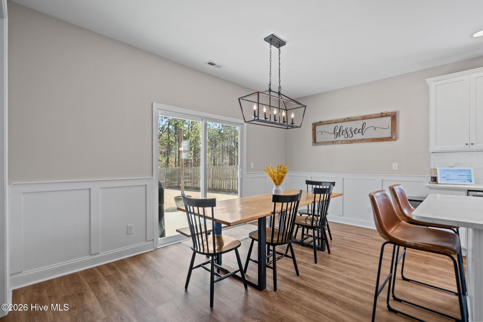 100552684 | Photo 18