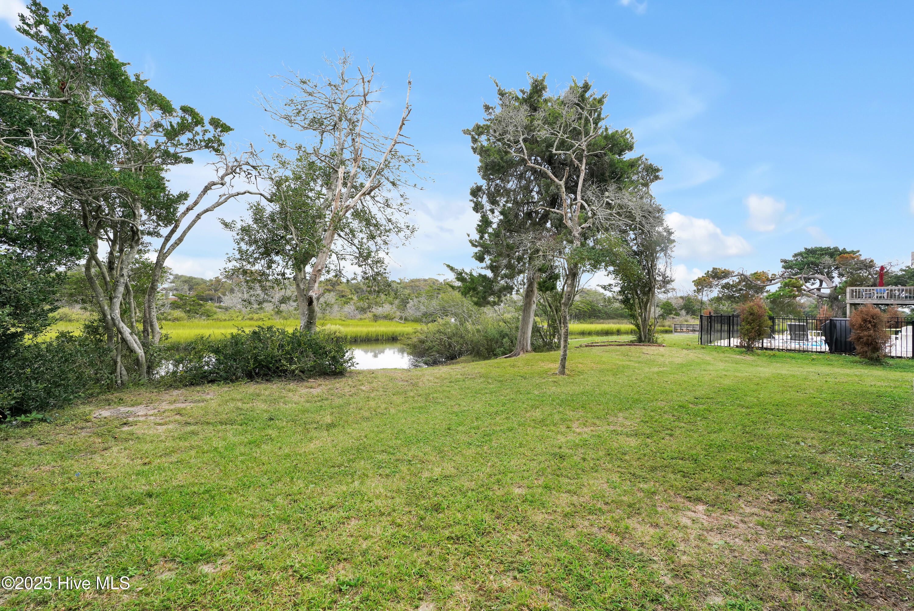 100530451 | Photo 33