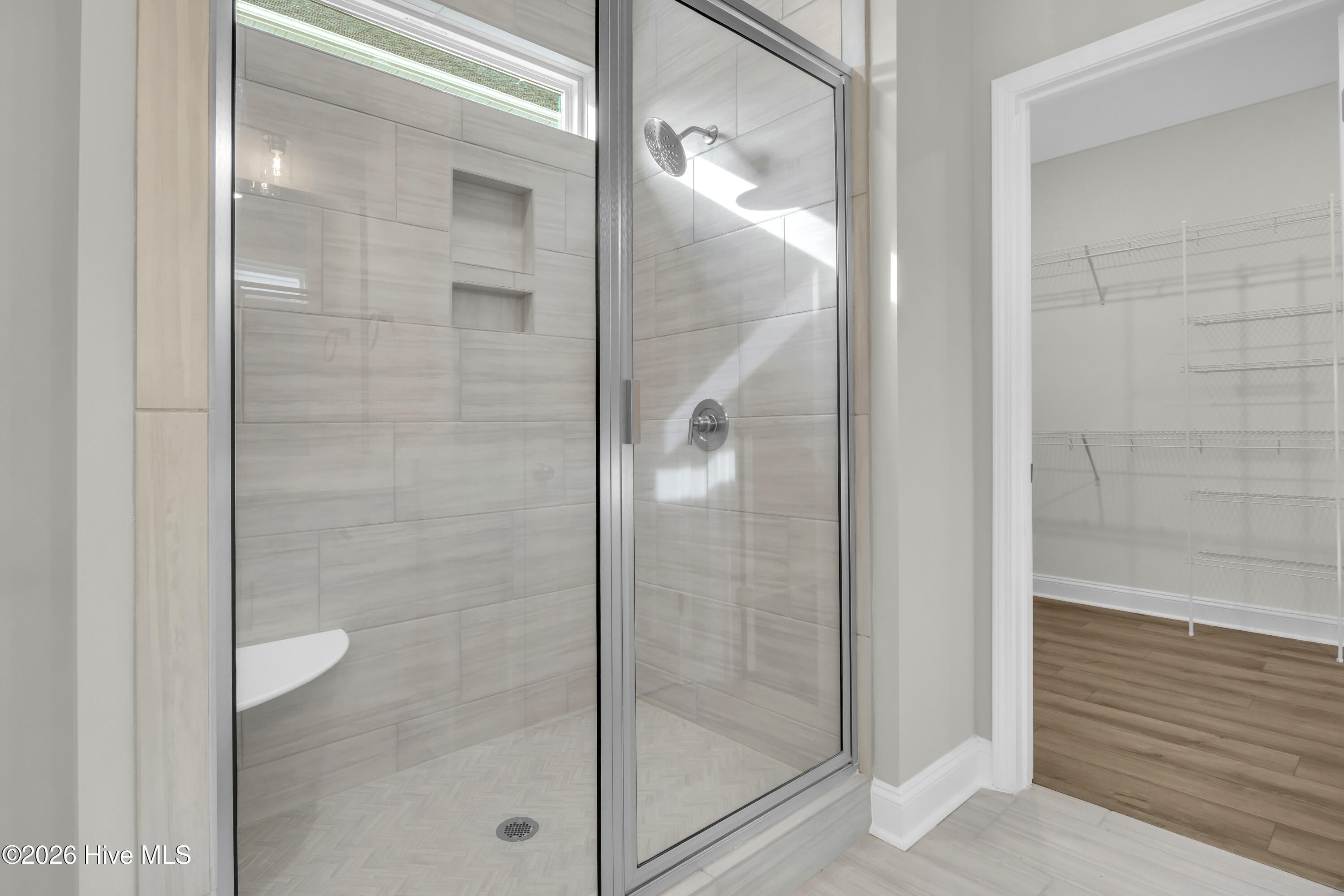 100552791 | Photo 36