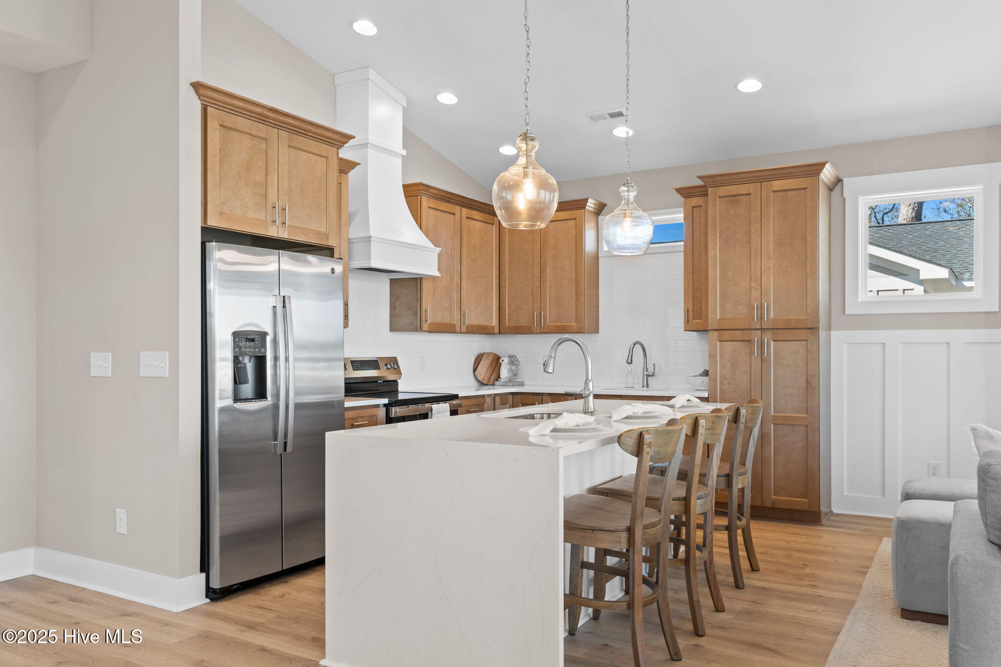 100485023 | Photo 17