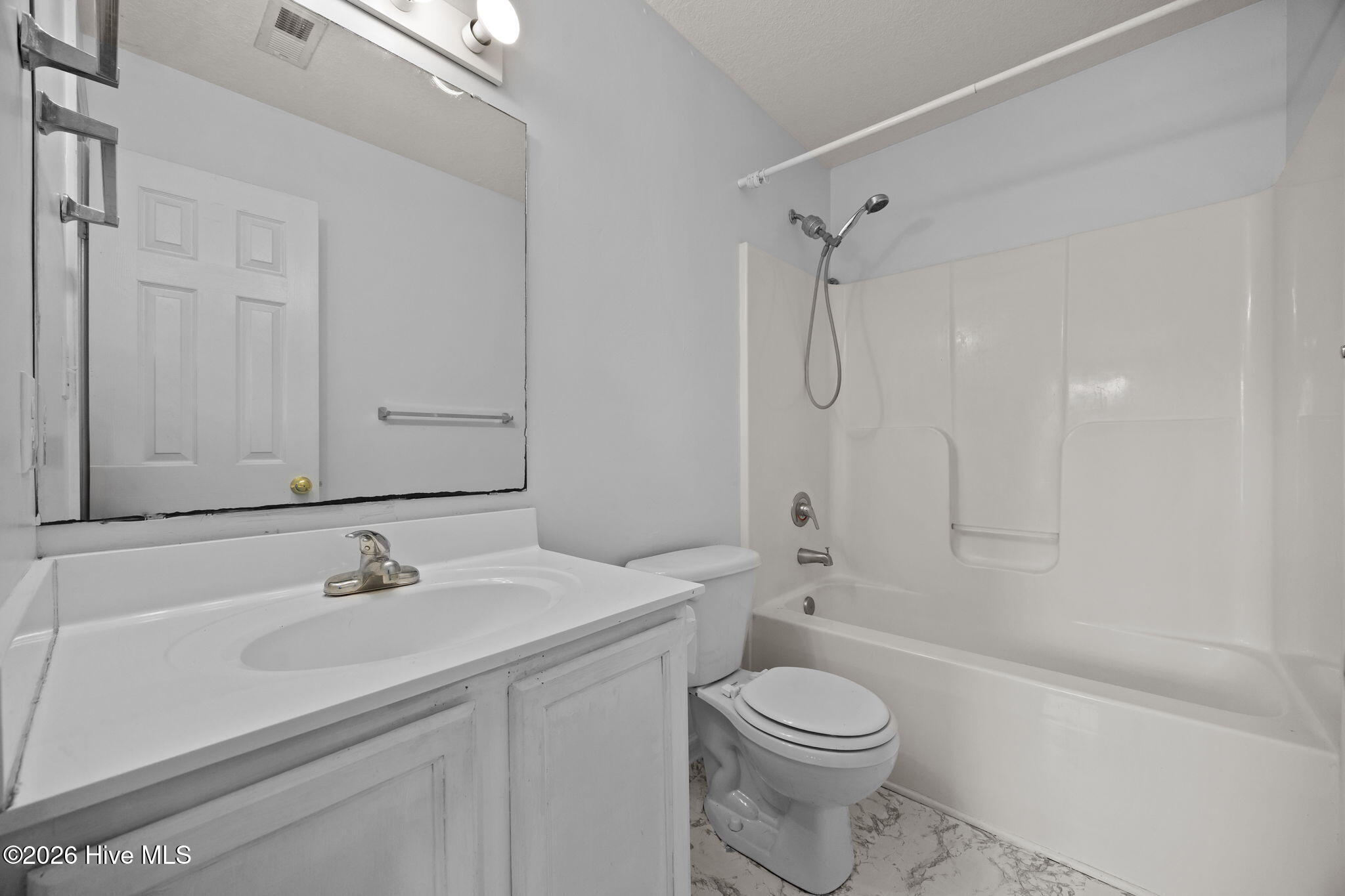 100550152 | Photo 24