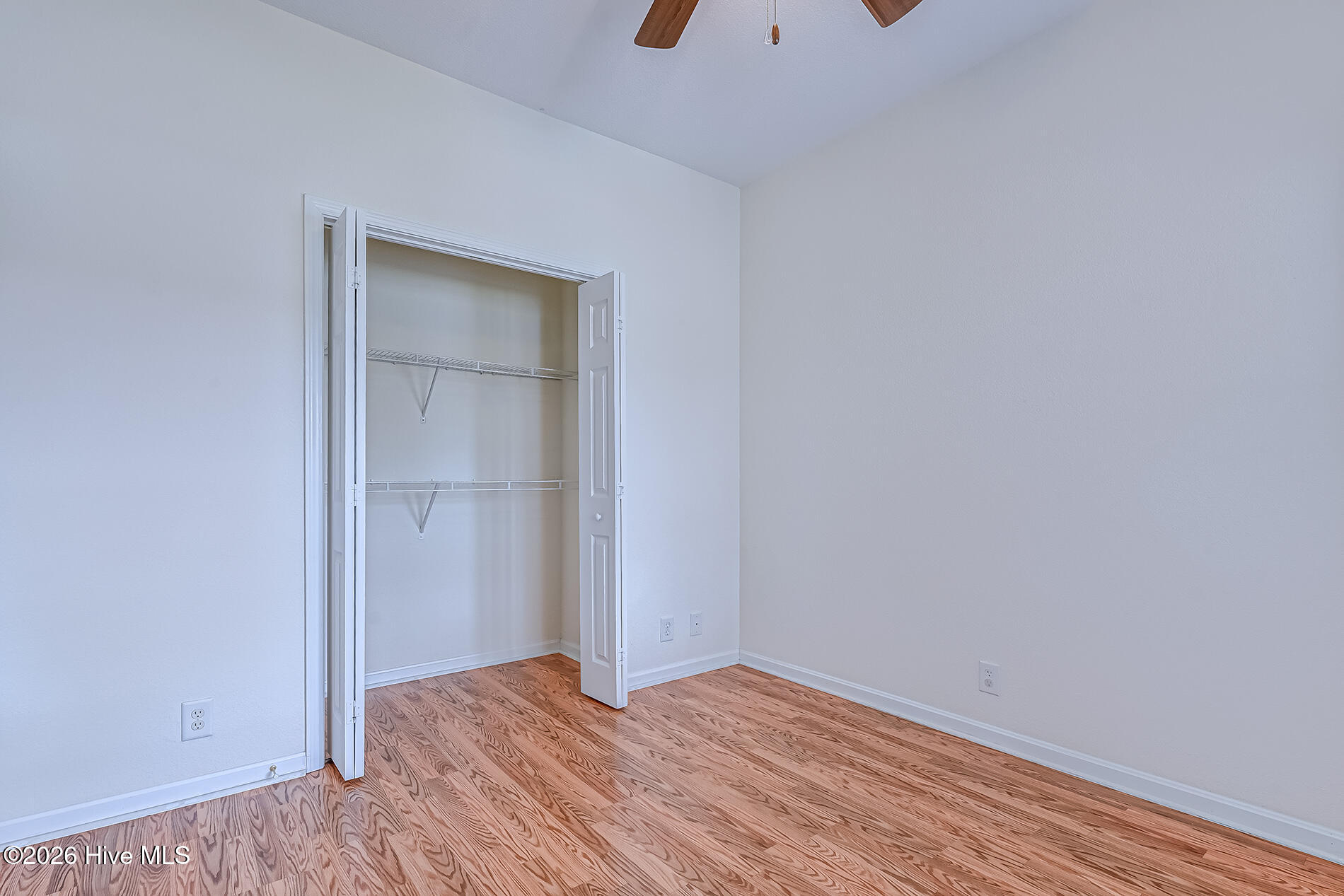 100563613 | Photo 15