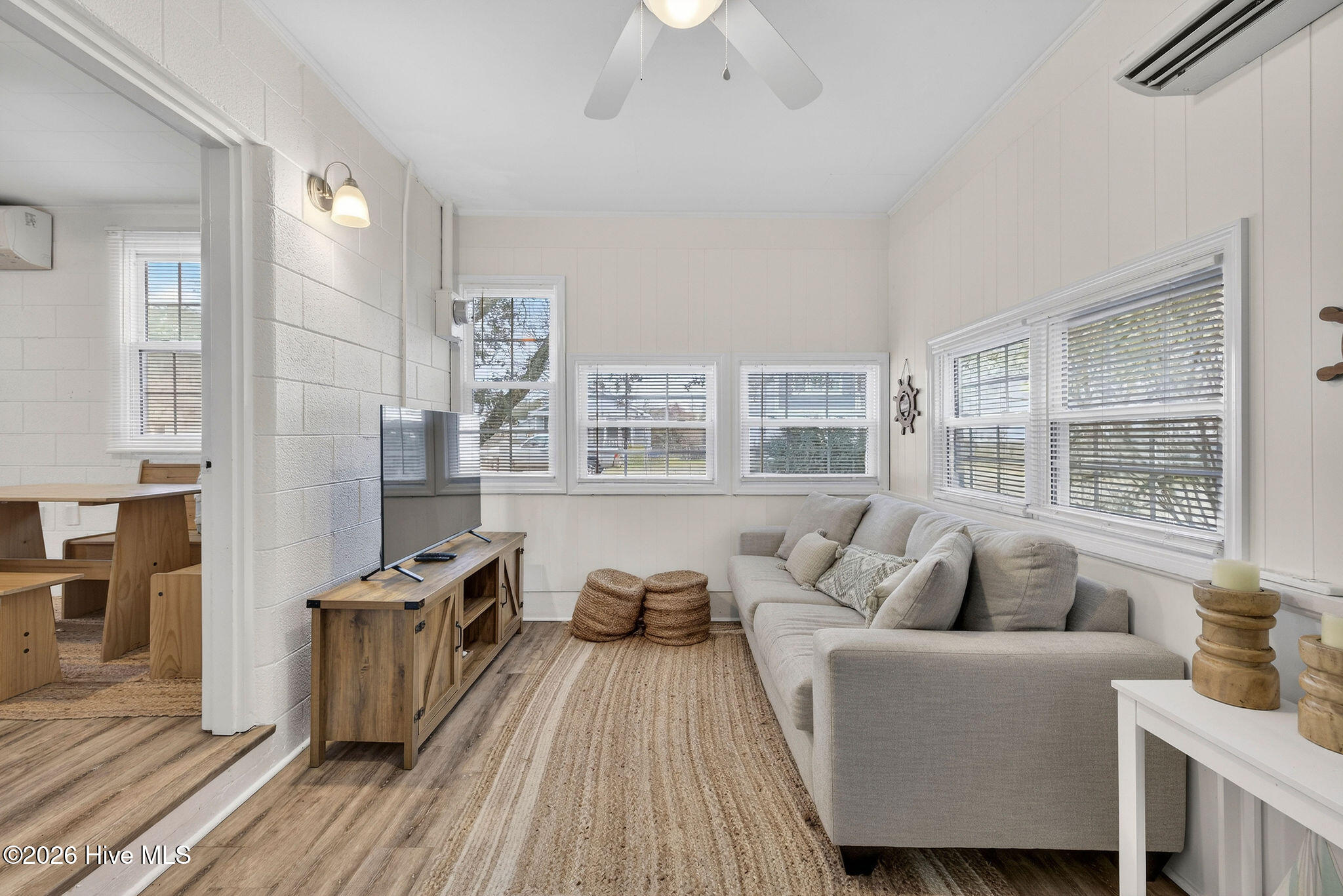 100553200 | Photo 15