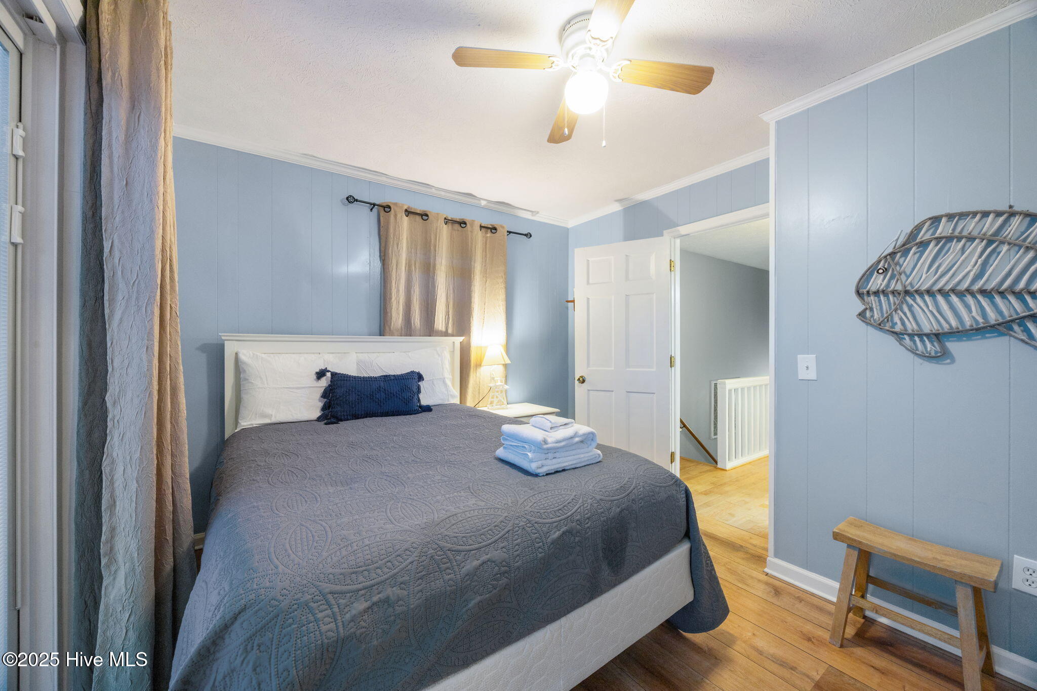 100567409 | Photo 49