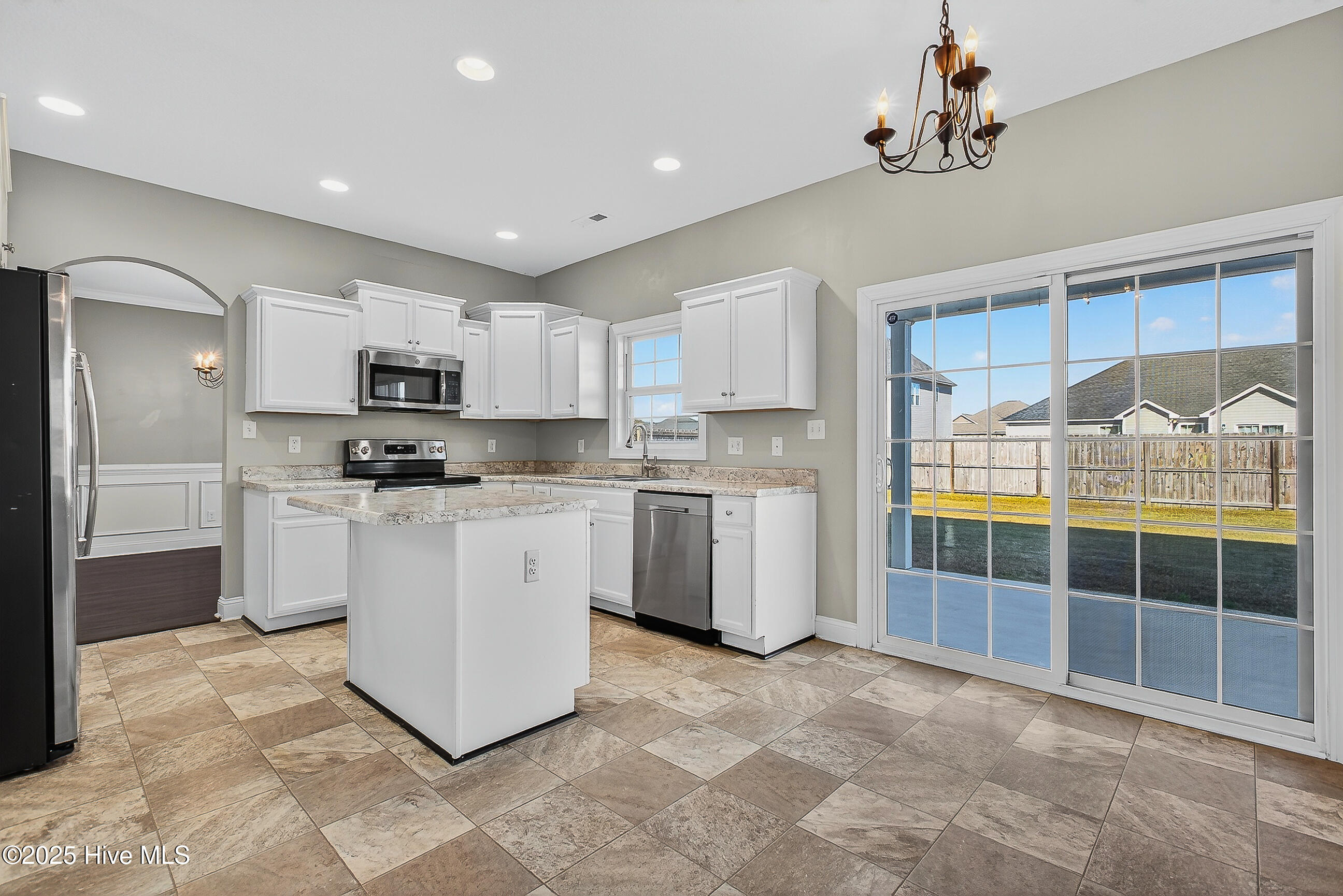 100541345 | Photo 10