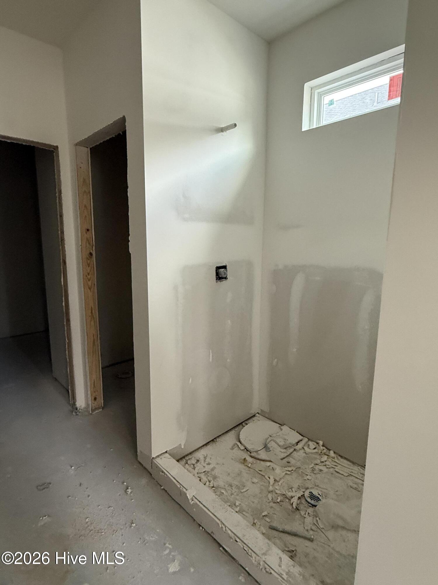 100551940 | Photo 10