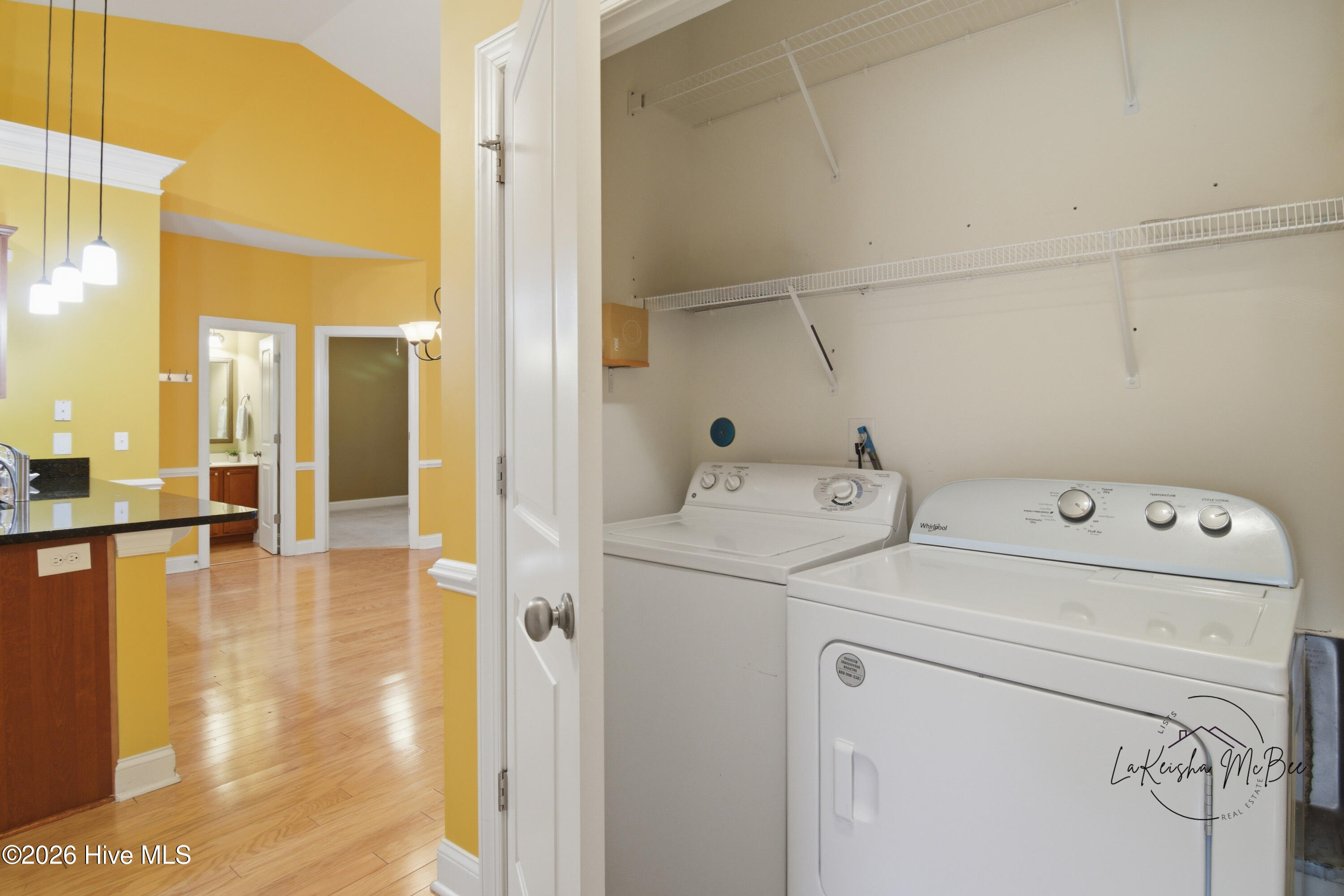 100553609 | Photo 12