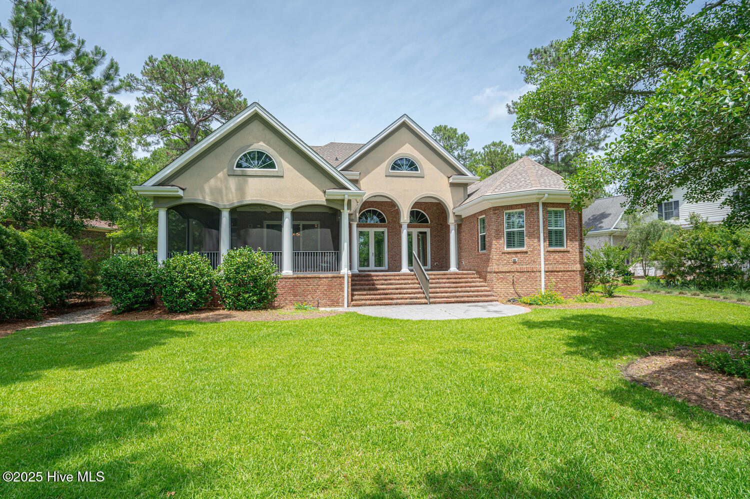 100558070 | Photo 55