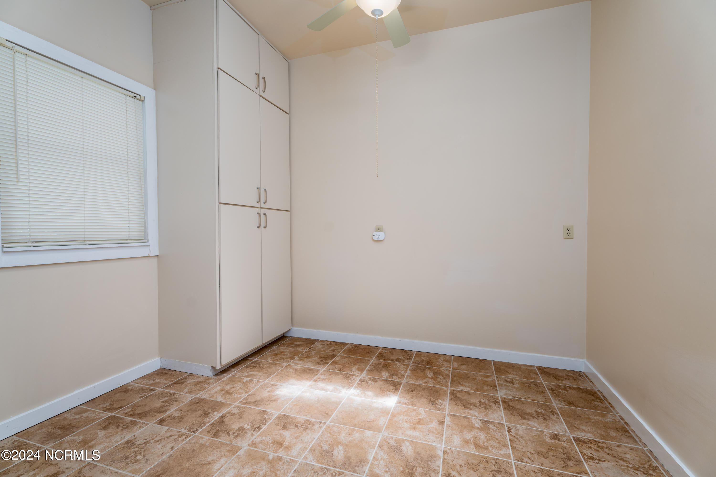1183 Canady Drive-16