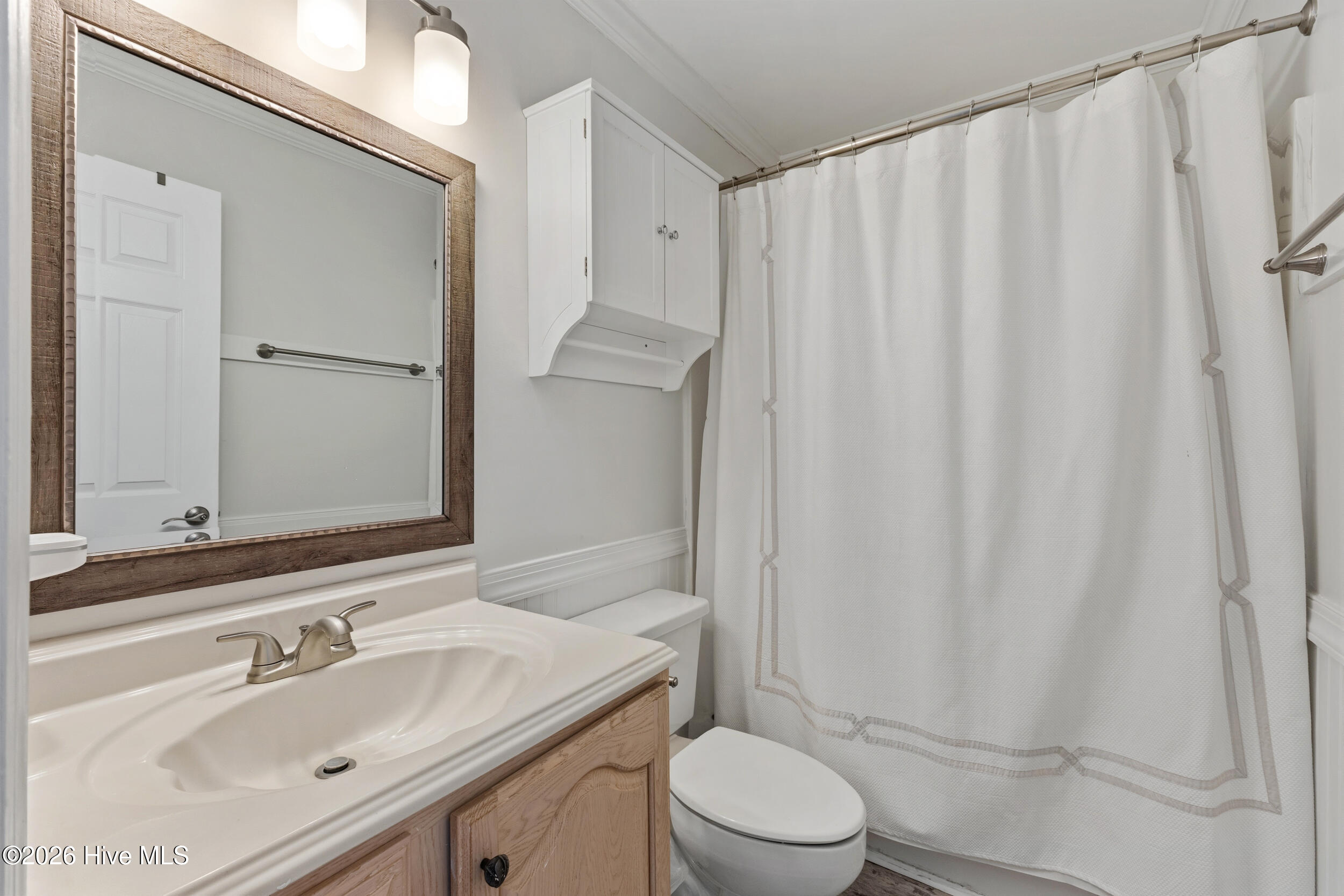 100566139 | Photo 24