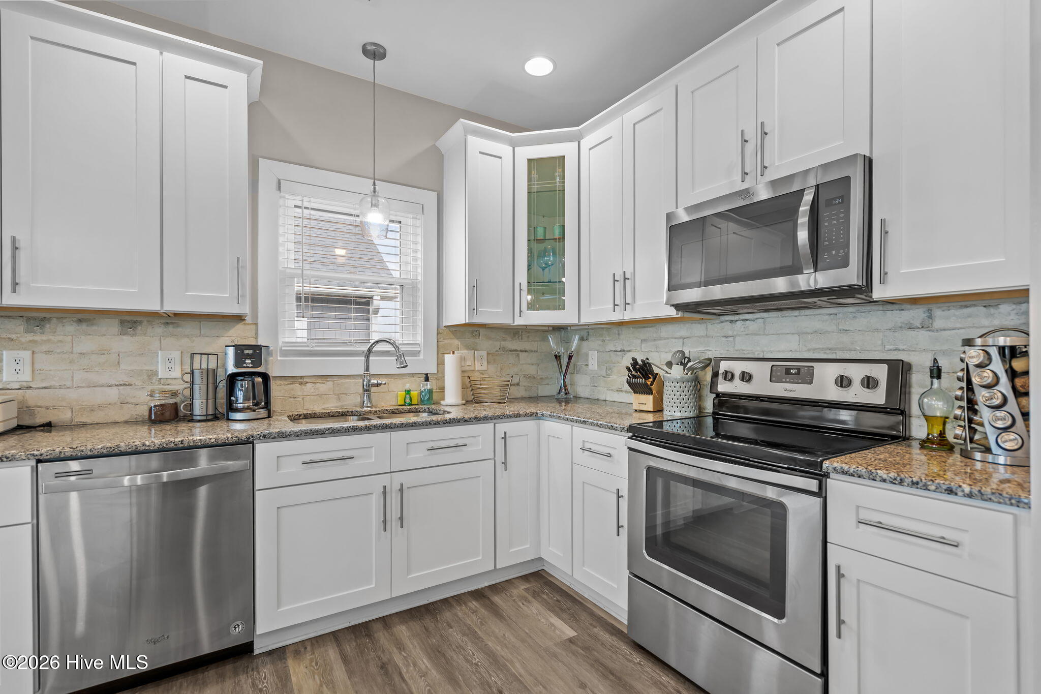 100553388 | Photo 39