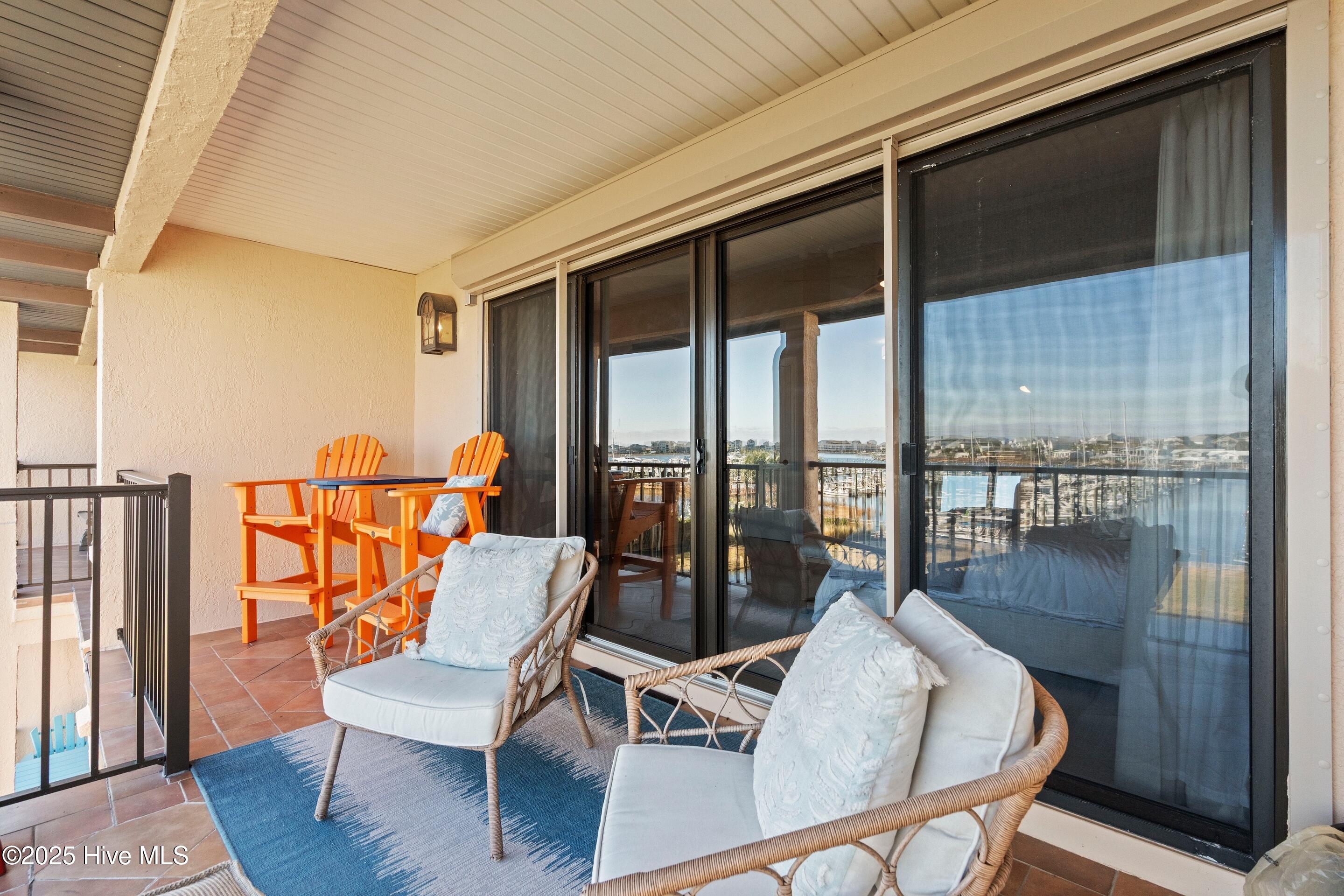 100545192 | Photo 37