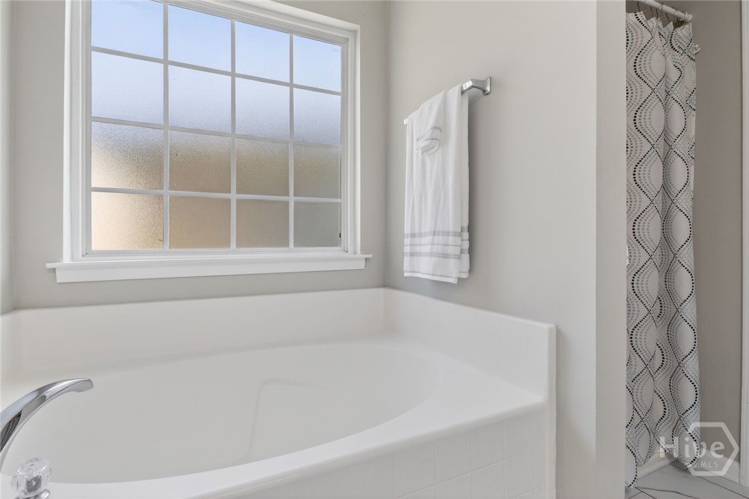 Garden tub